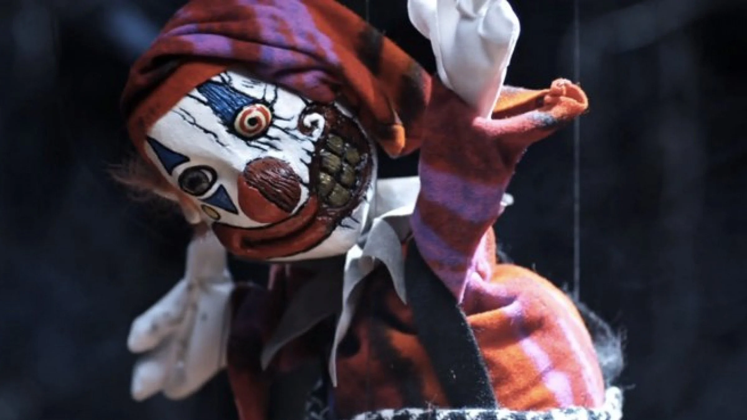 Chris Garneau - Dirty Night Clowns (OFFICIAL VIDEO)