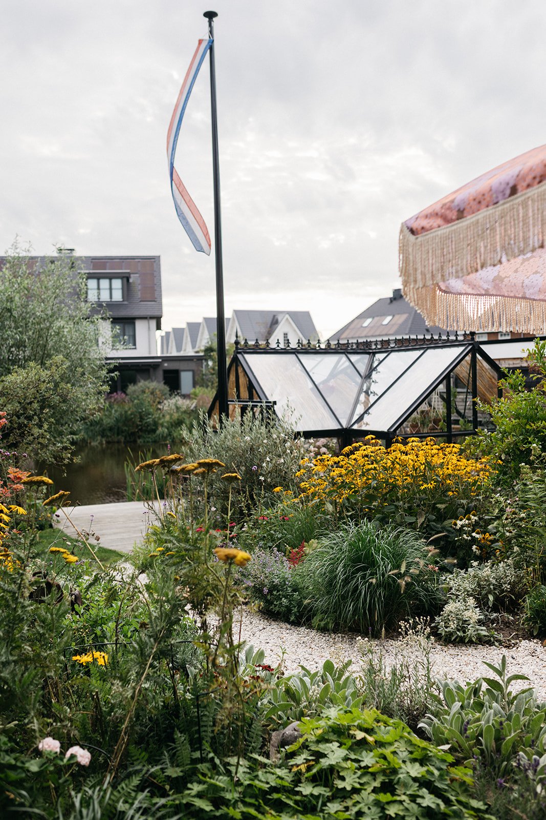 Genieten aan het water Tuin-Voorhout-jeannine-rijsdijk-10.jpg