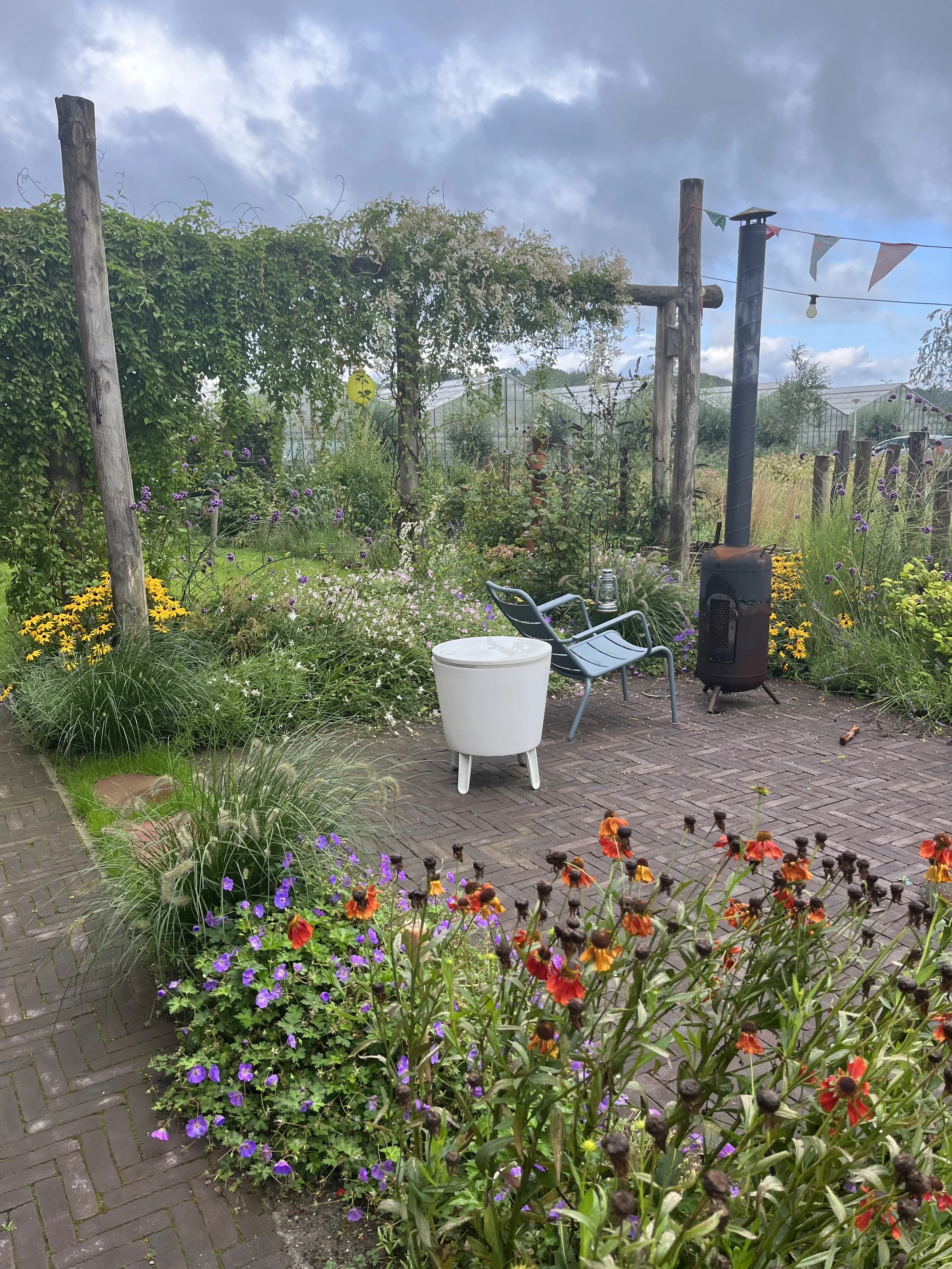 Cottage family garden