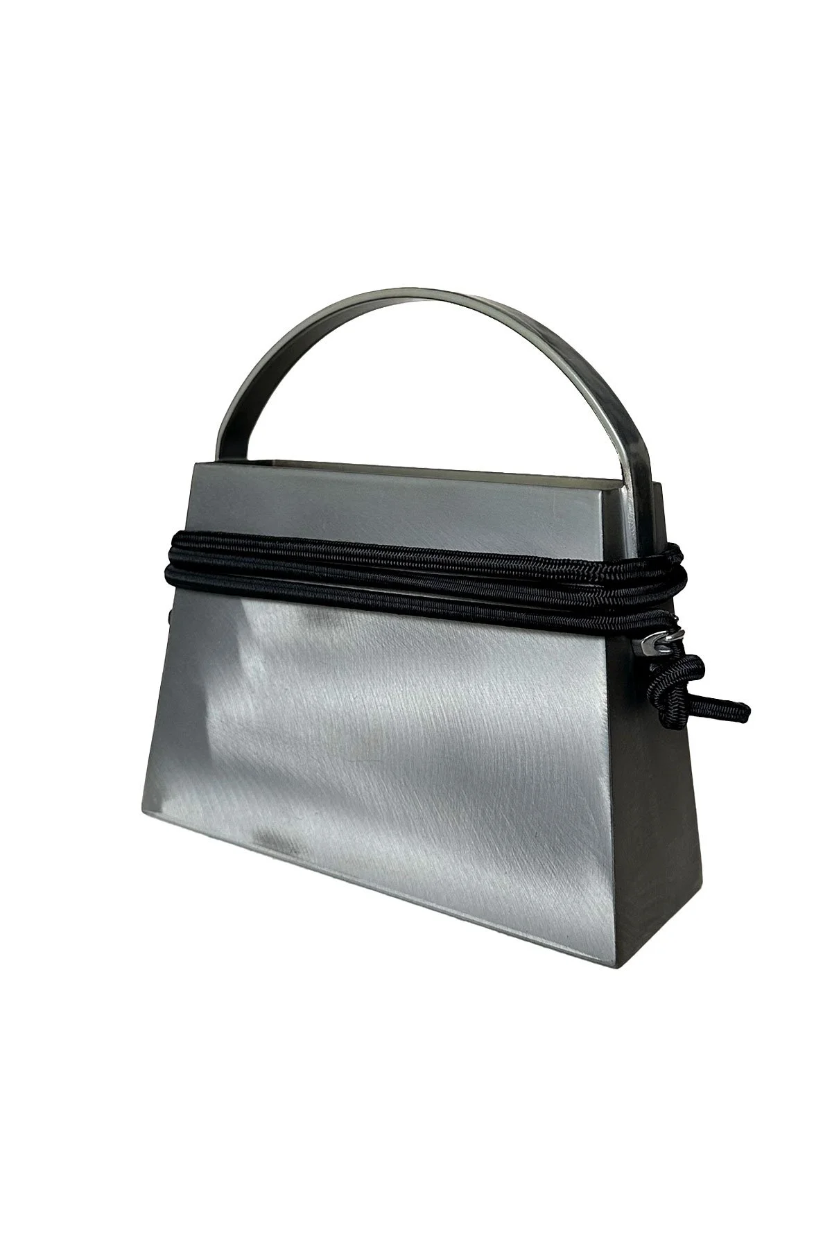 AW23-items_2.jpg