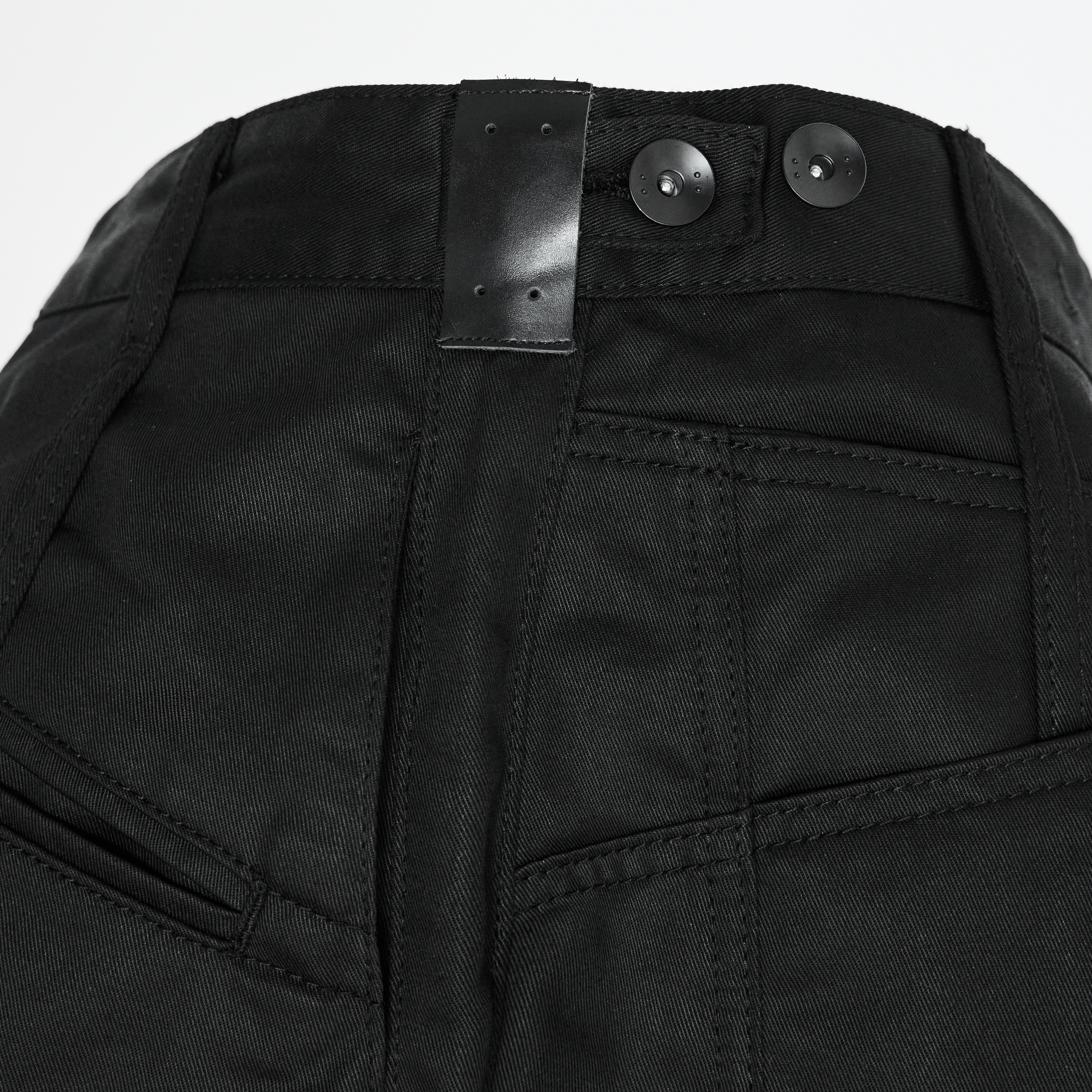 SCULPTED SHORTS_D3.png