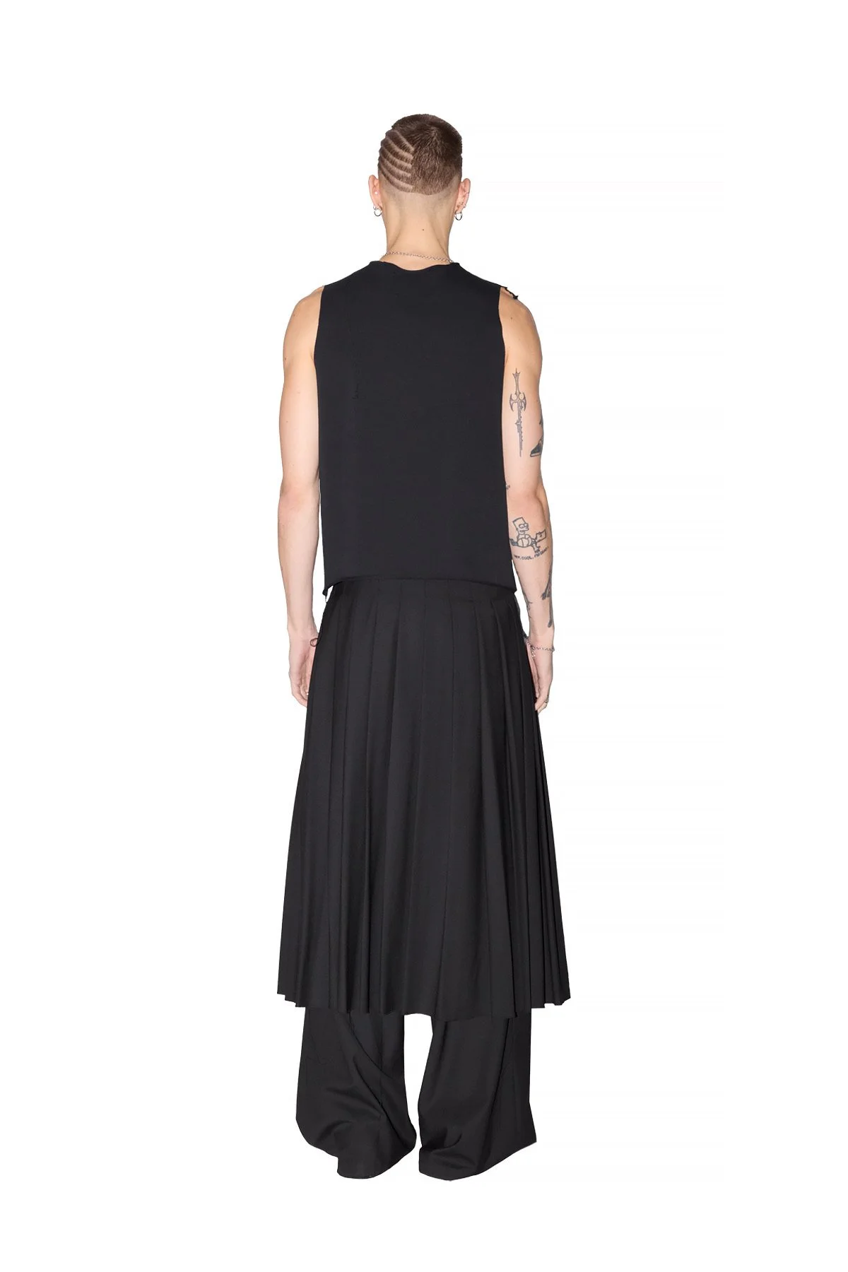 pleated-maxi-skirt-unisex-tank-top-nawara-pendrecky2.JPG