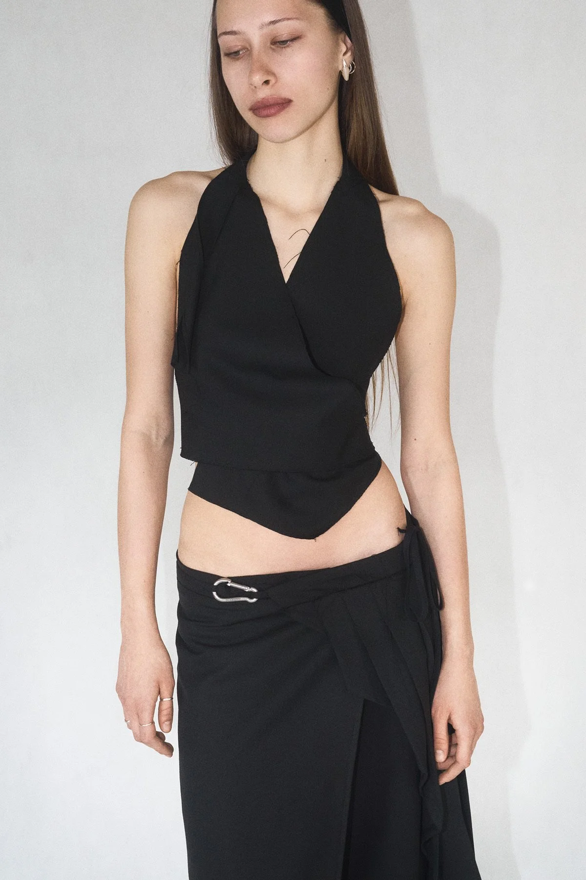 vest_pleated-_skirt-pleated-japandi-siren-office-maria-ss25.JPG