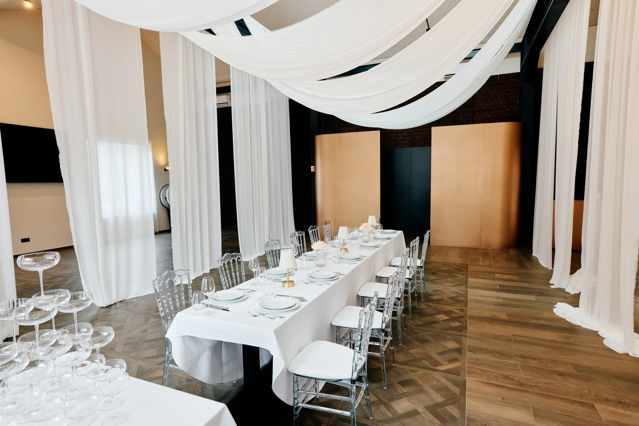 Chaque mariage est unique.

La Maison de l&rsquo;Orgue offre un cadre modulable, pens&eacute; pour accueillir vos choix, votre univers et vos envies, avec exigence et &eacute;l&eacute;gance.

@massenphotography