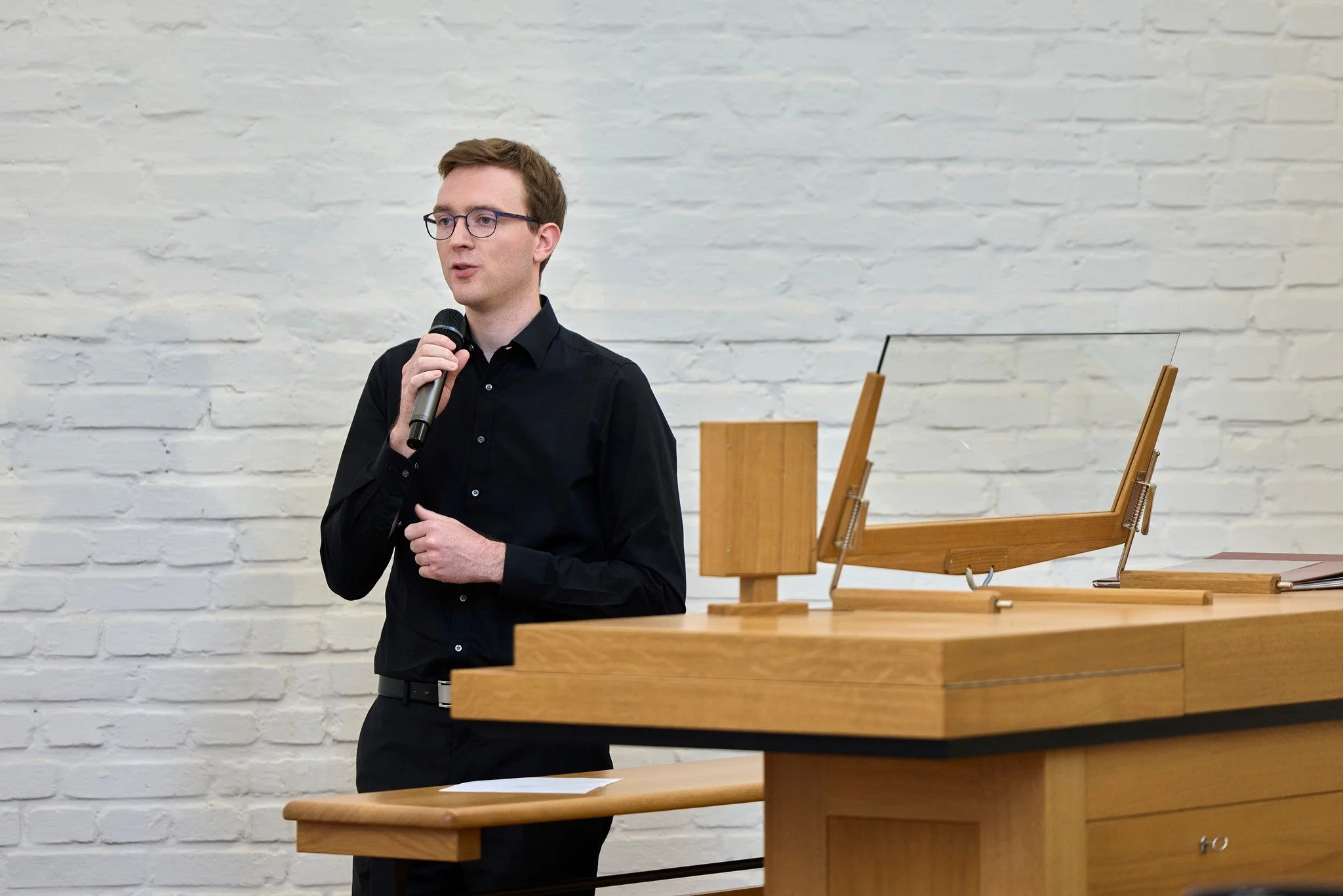 Il est celui qui fait vibrer l'histoire de notre lieu. Marc Loewen, notre organiste de c&oelig;ur, accompagne r&eacute;guli&egrave;rement nos &eacute;v&eacute;nements de son talent exceptionnel. Sous ses doigts, l'instrument majestueux qui surplombe 