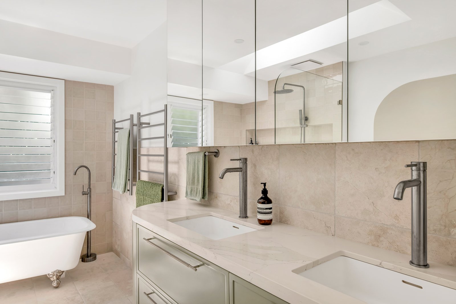 Family Bathroom -2.jpg