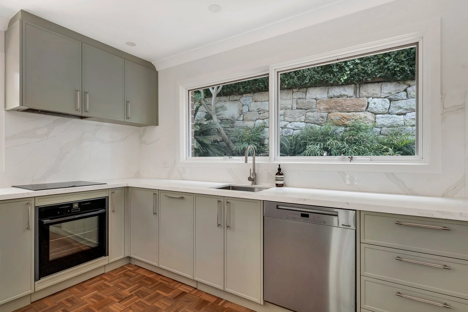 Kitchen -8.jpg