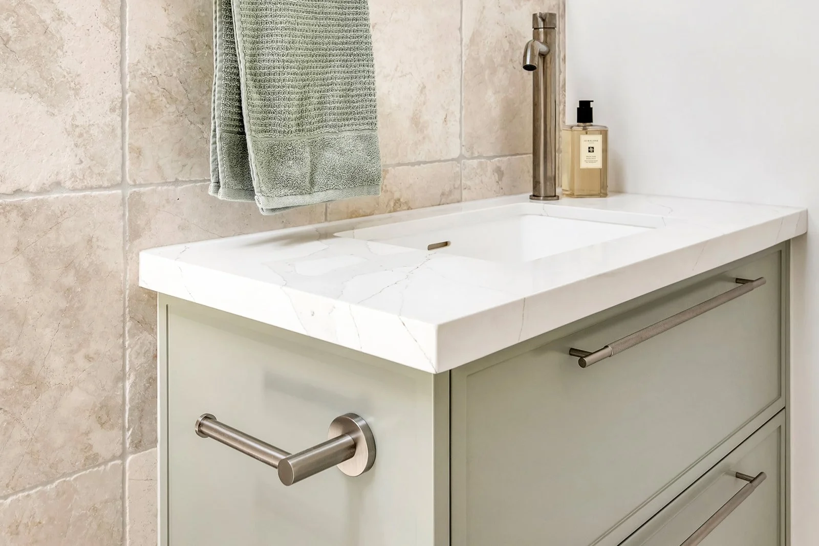 Ensuite -3.jpg