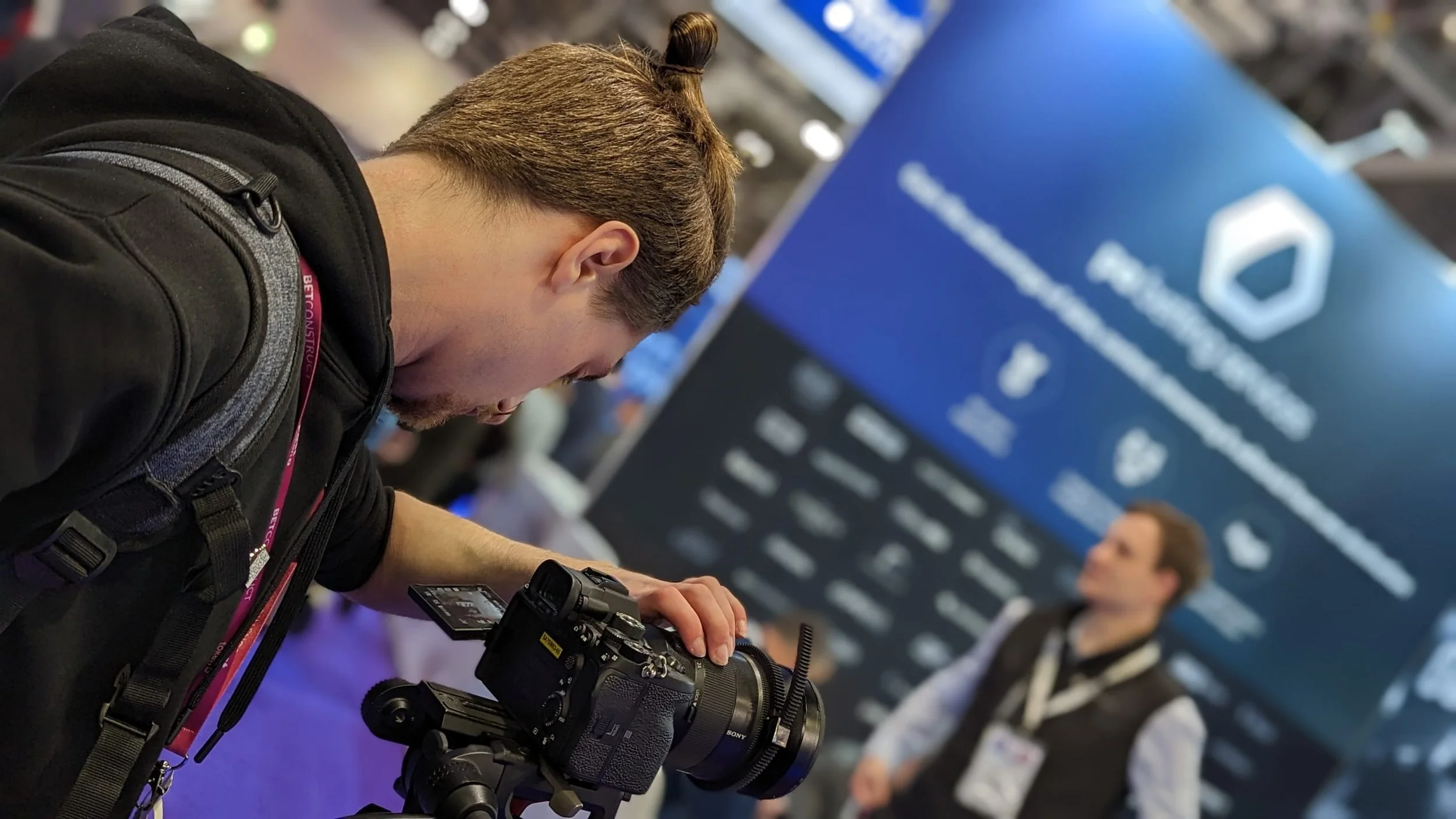 Light Up Your Exhibition Attendance: Attract New Clients with Videos