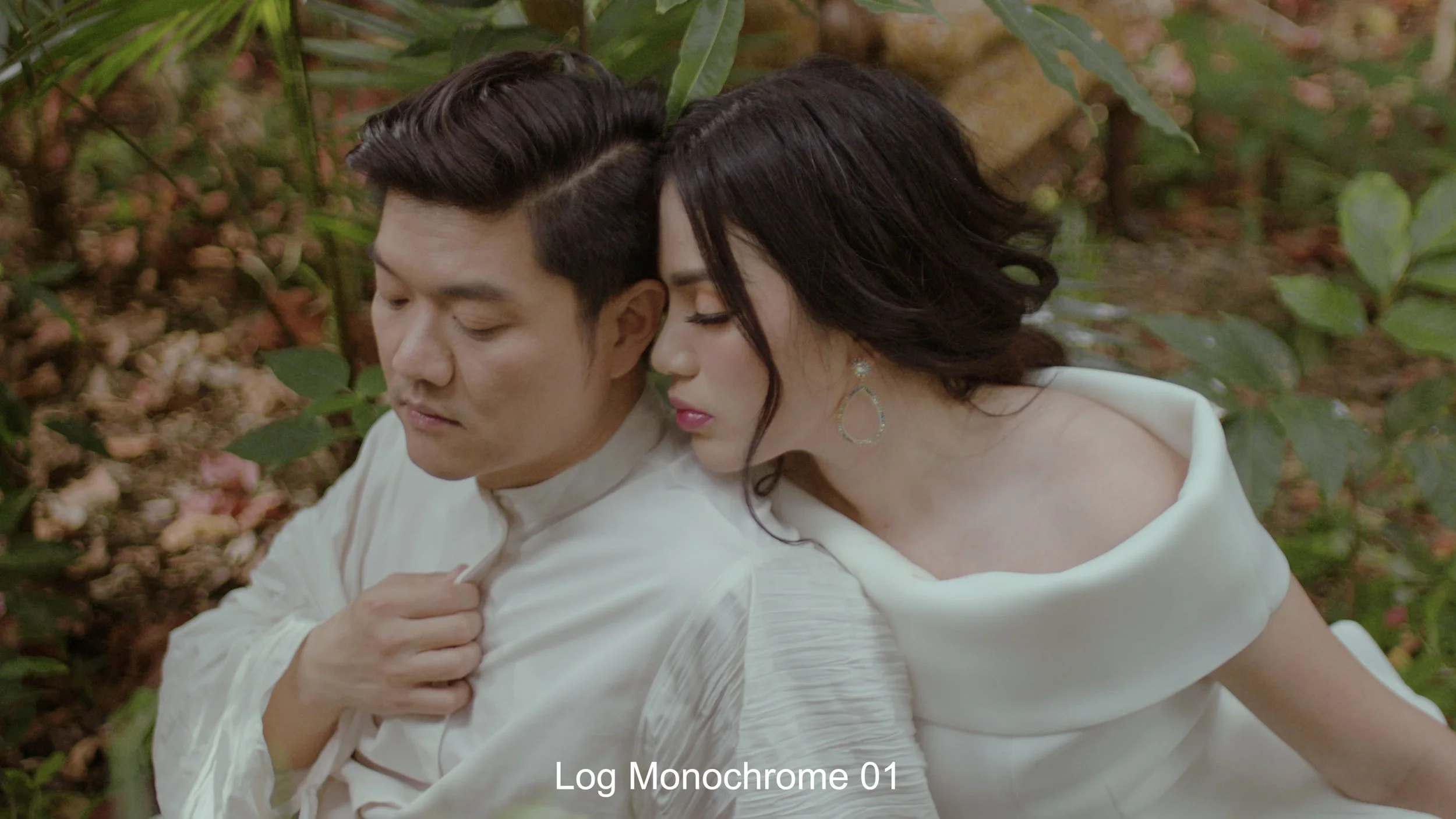 2 Log_Monochrome 01.jpg