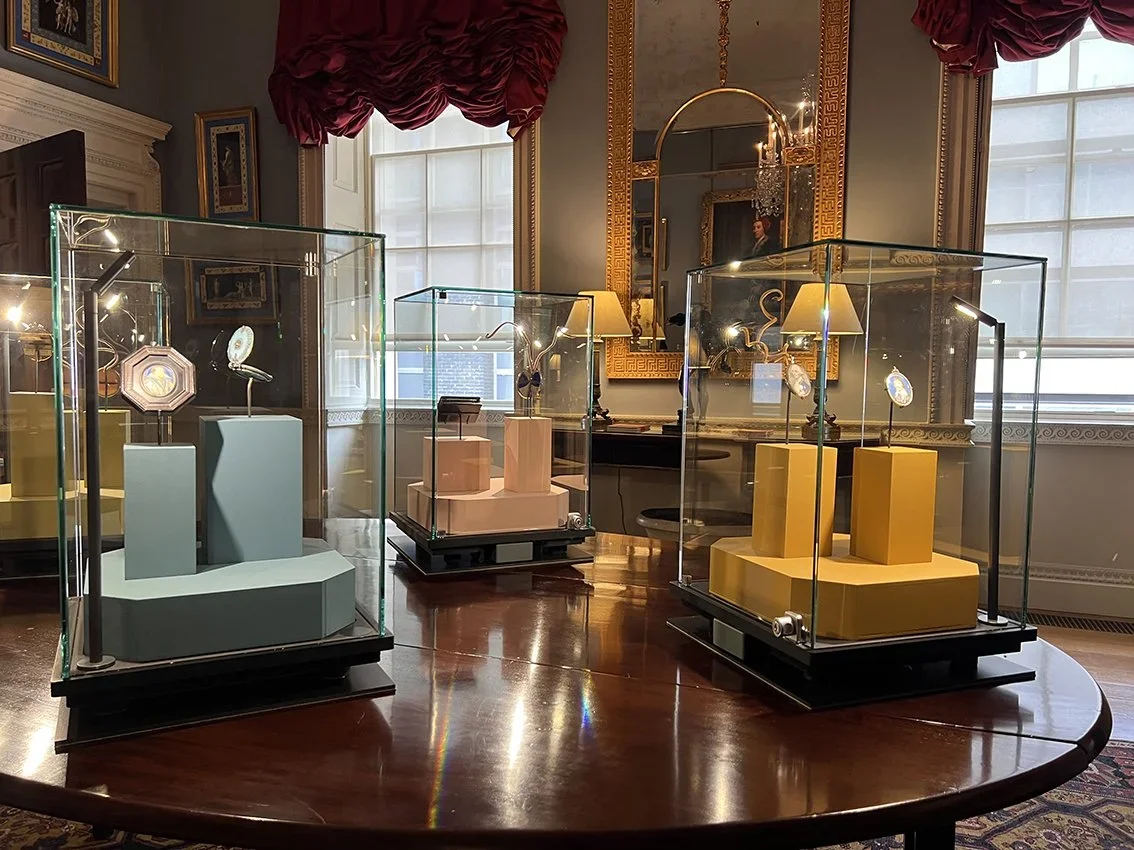 Standard Table-Top Showcases