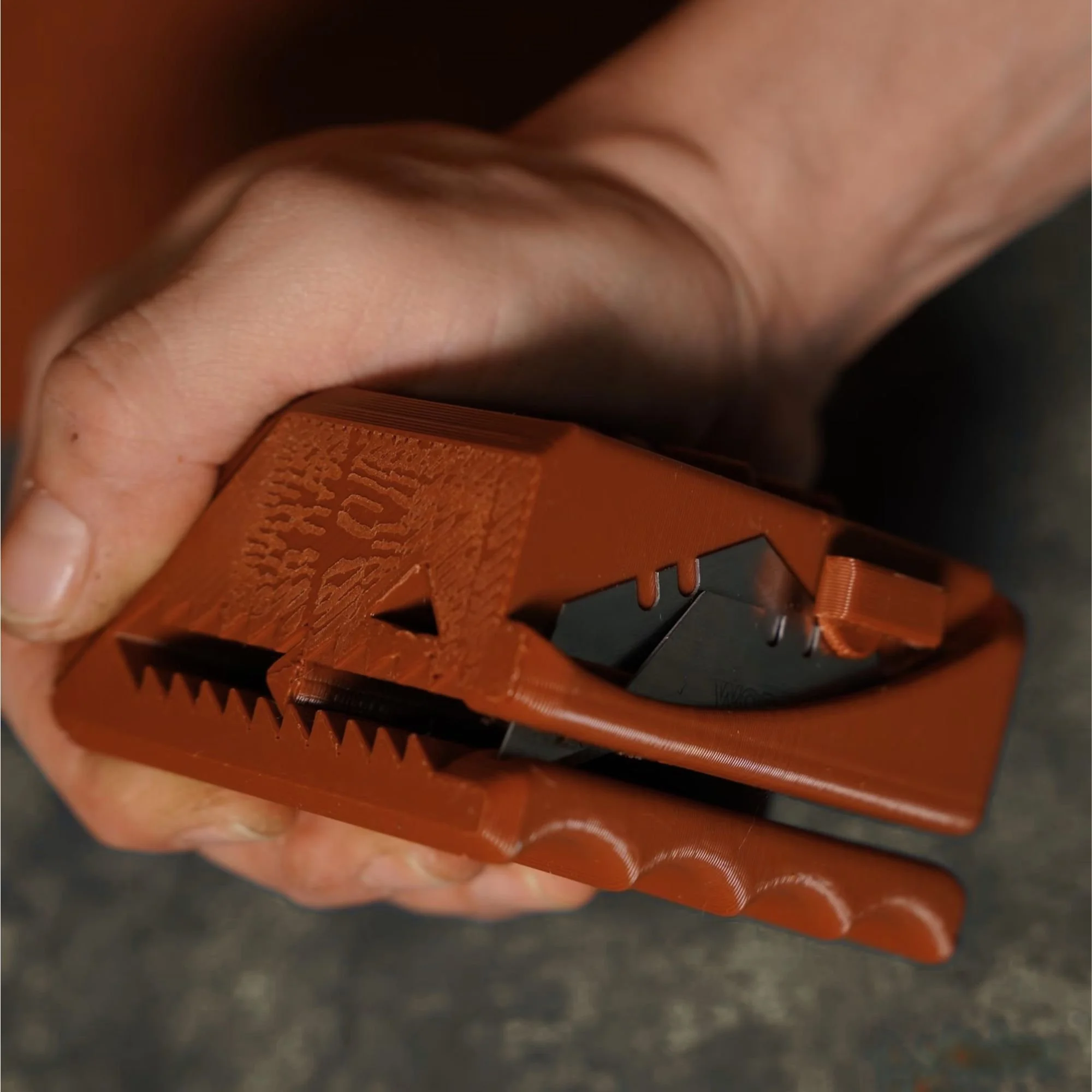 hand held leather strap cutter tool