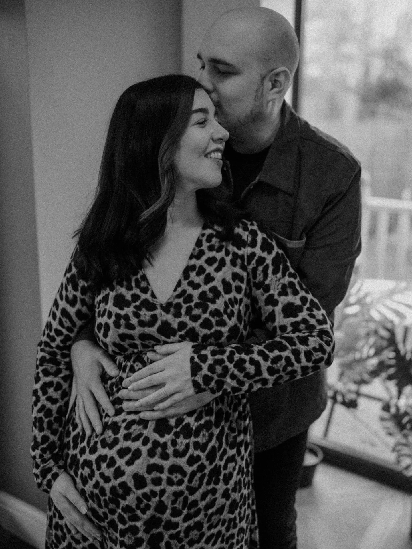All of the cosy home bump vibes for this gorgeous couple and I&rsquo;m so excited to meet their little addition to capture even more precious memories. 💖