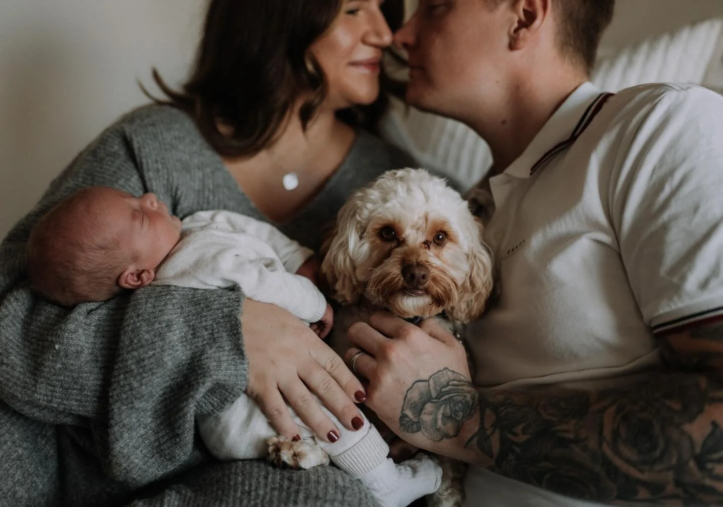 Still in love with this session @charemilyrobinson so teeny 🥲💖🥹

I have a special family shoot this weekend and shoots mon-Wednesday and I&rsquo;m so looking forward to them all! Hope you all have a wonderful weekend x