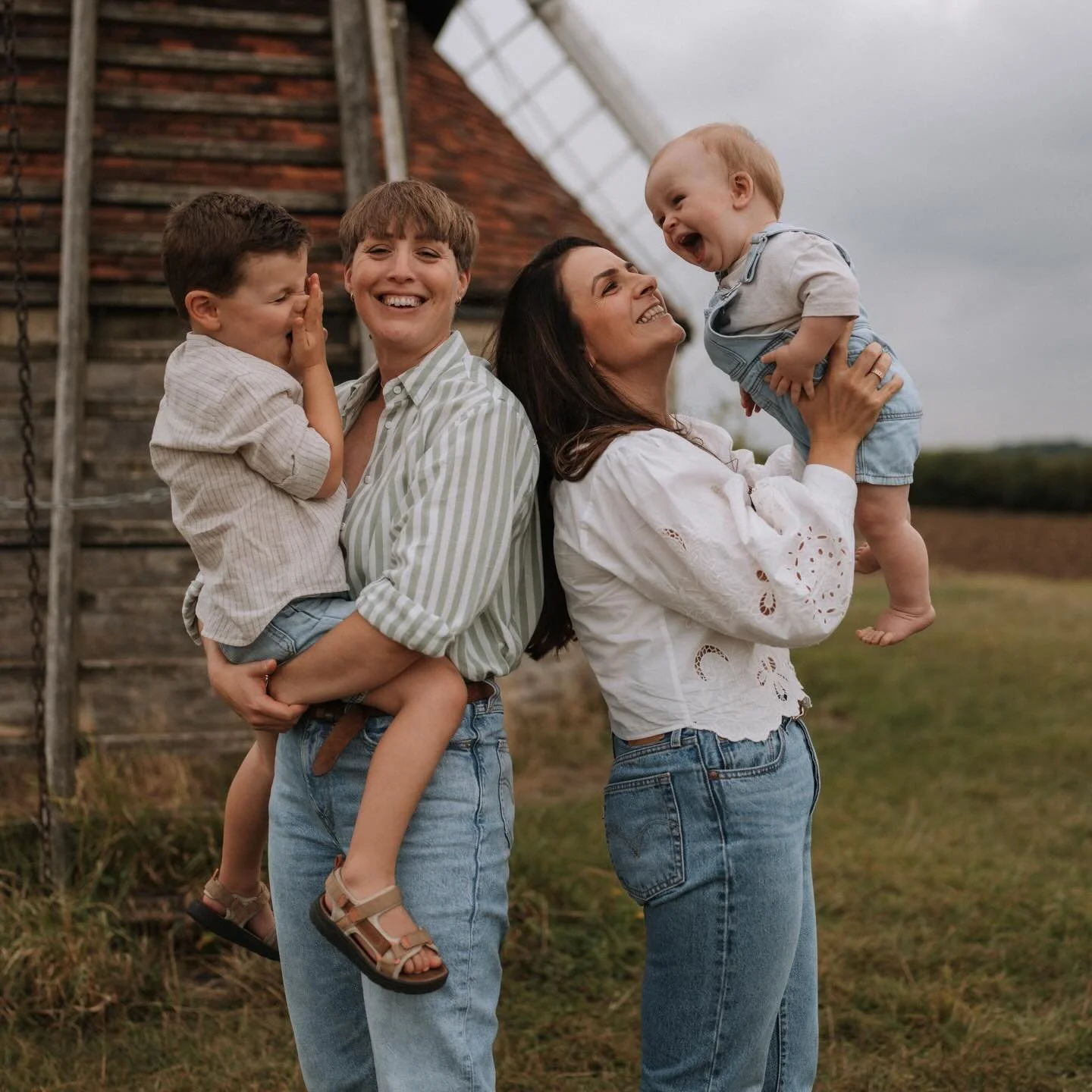 More outdoor family sessions soooooon pls 💖 if you are ever stuck for location ideas, I know some beautiful spots and I&rsquo;m always happy to recommend ✨