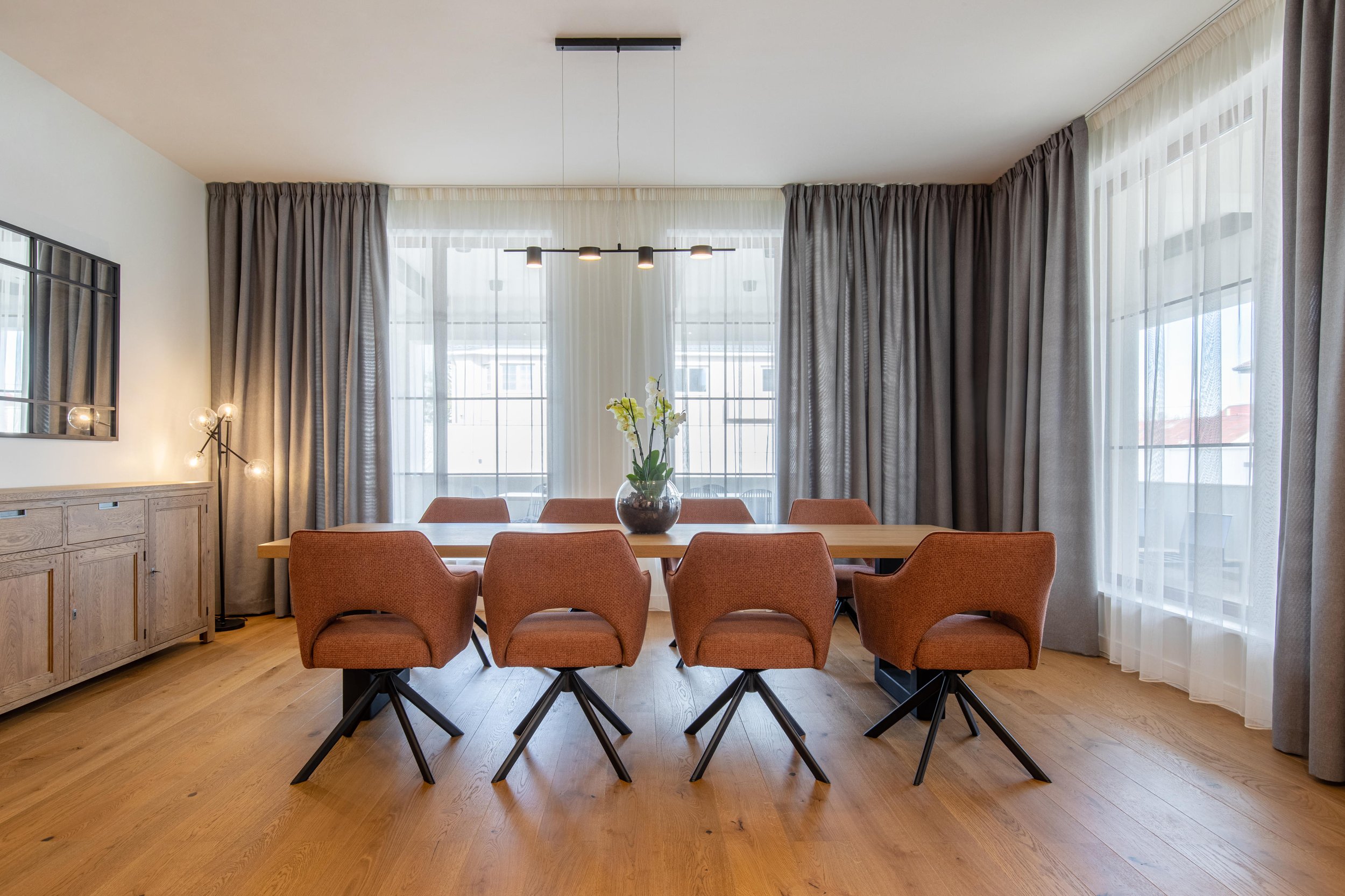 Living open-space cu spatiu de dining 