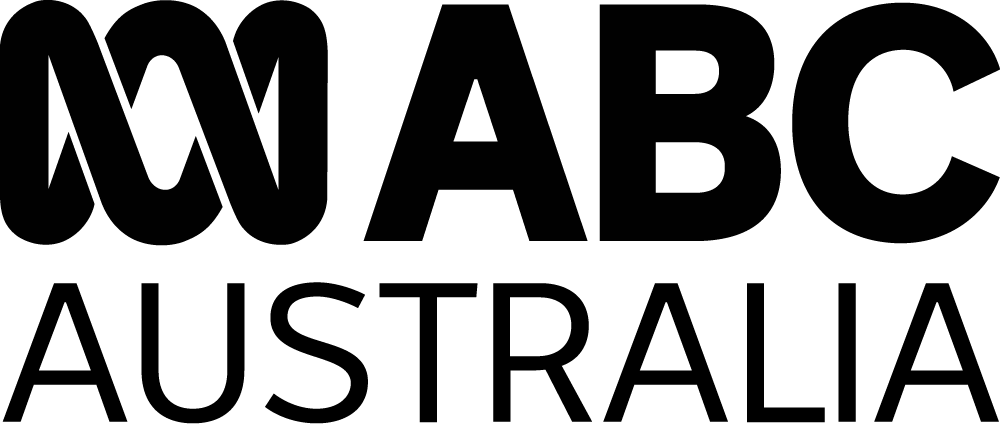 Black logo with the word "WANDER" in bold capital letters.