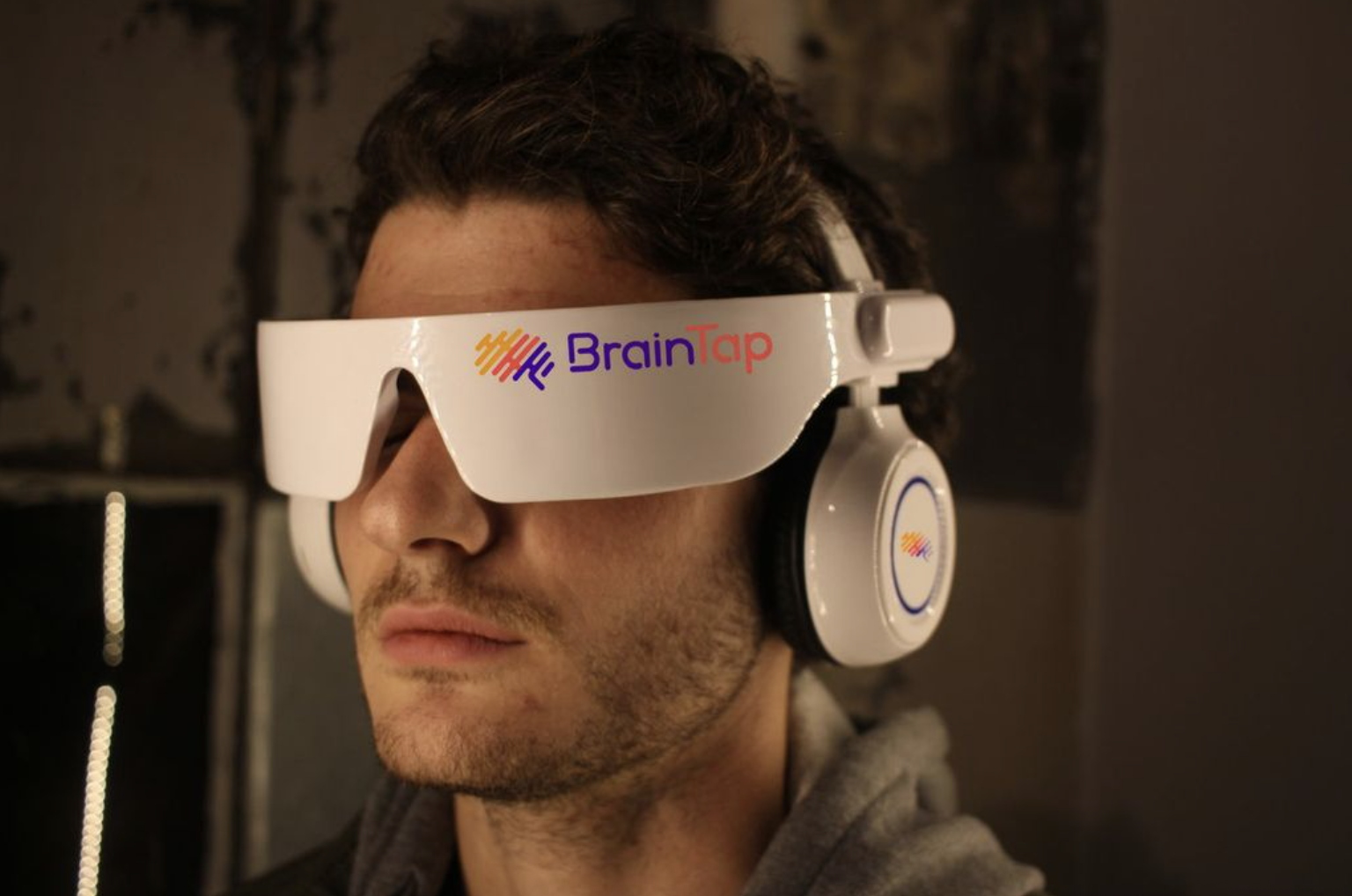 BrainTap therapy for relaxation and mental wellness