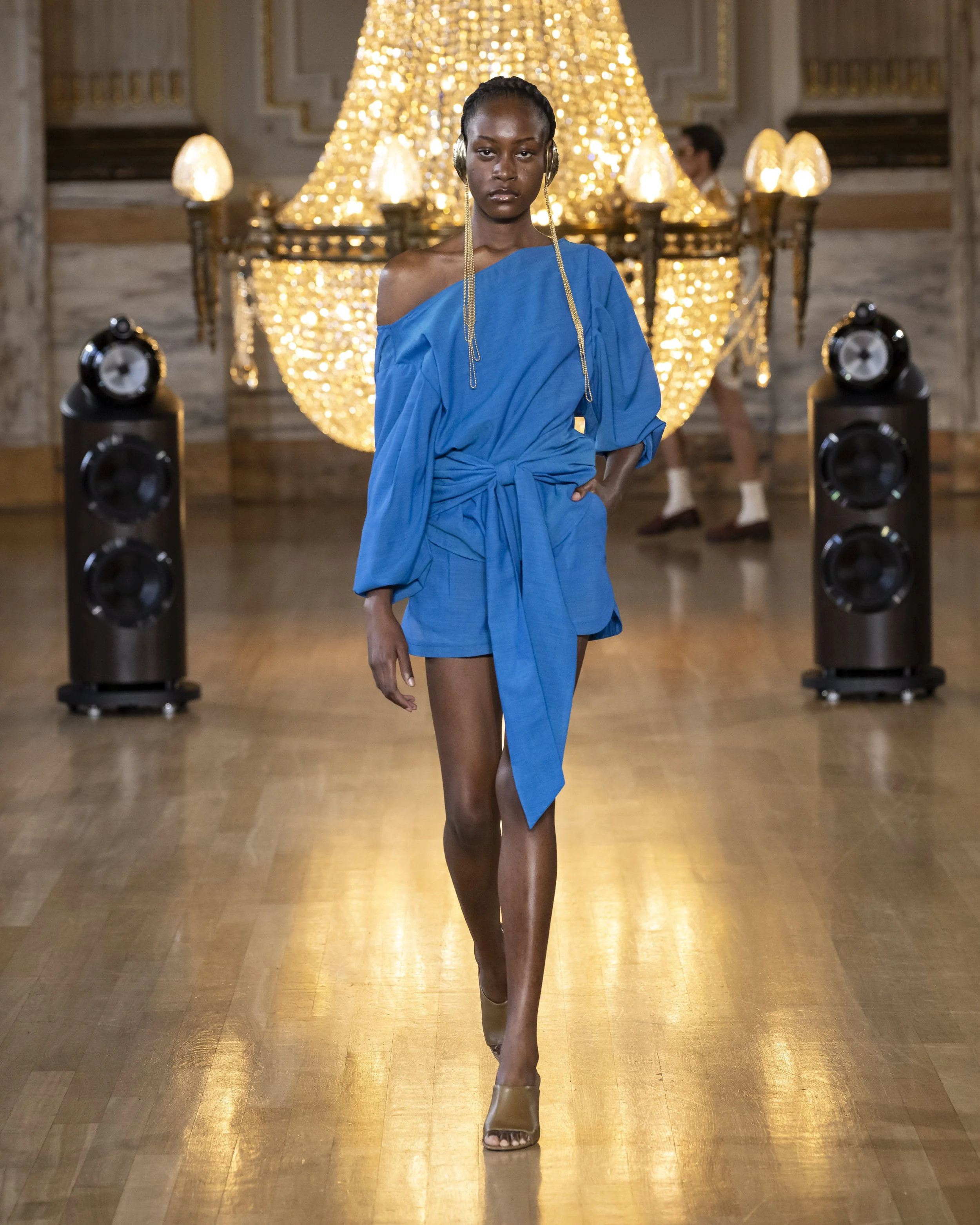 LOOK 9.jpg