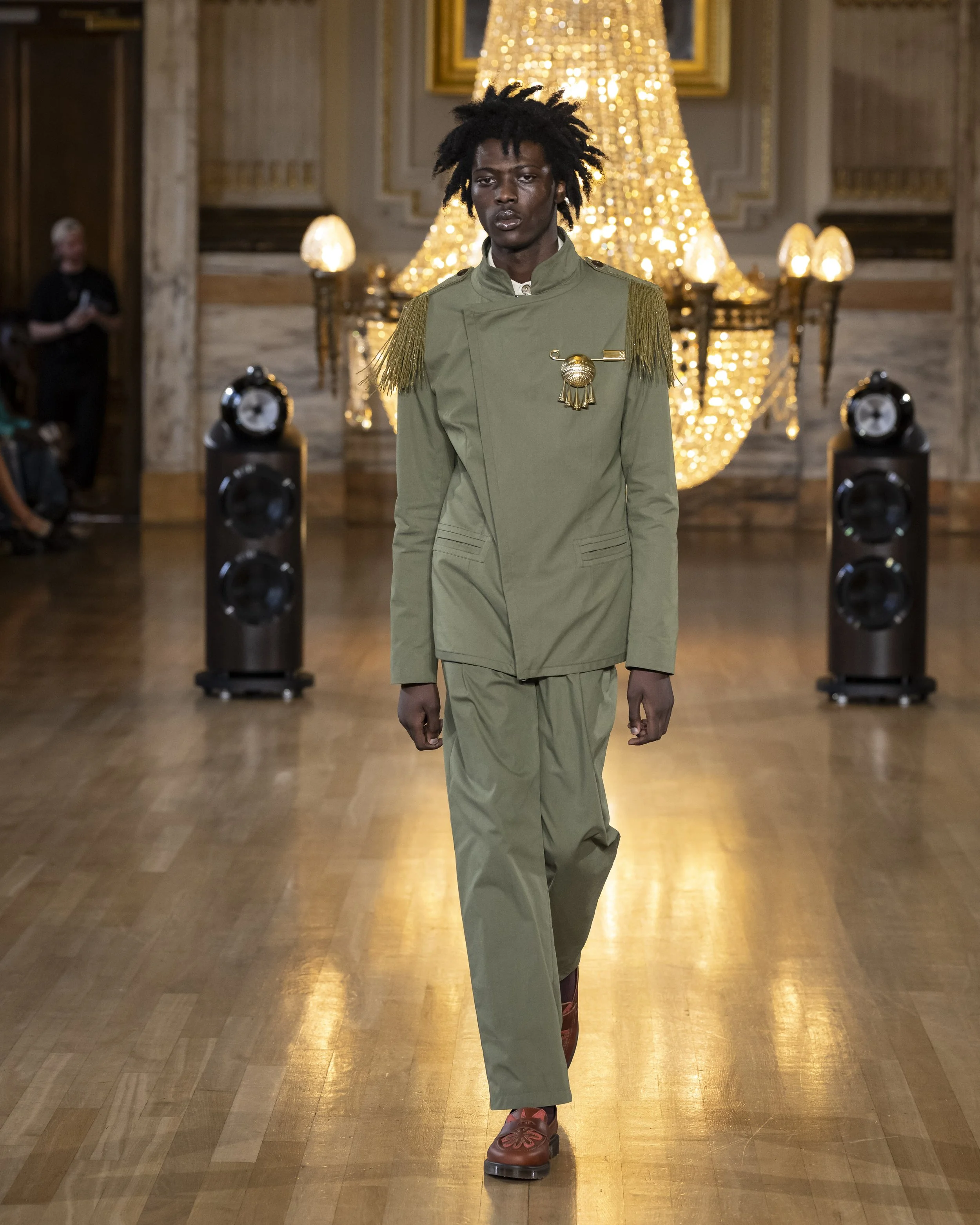 LOOK 37.jpg