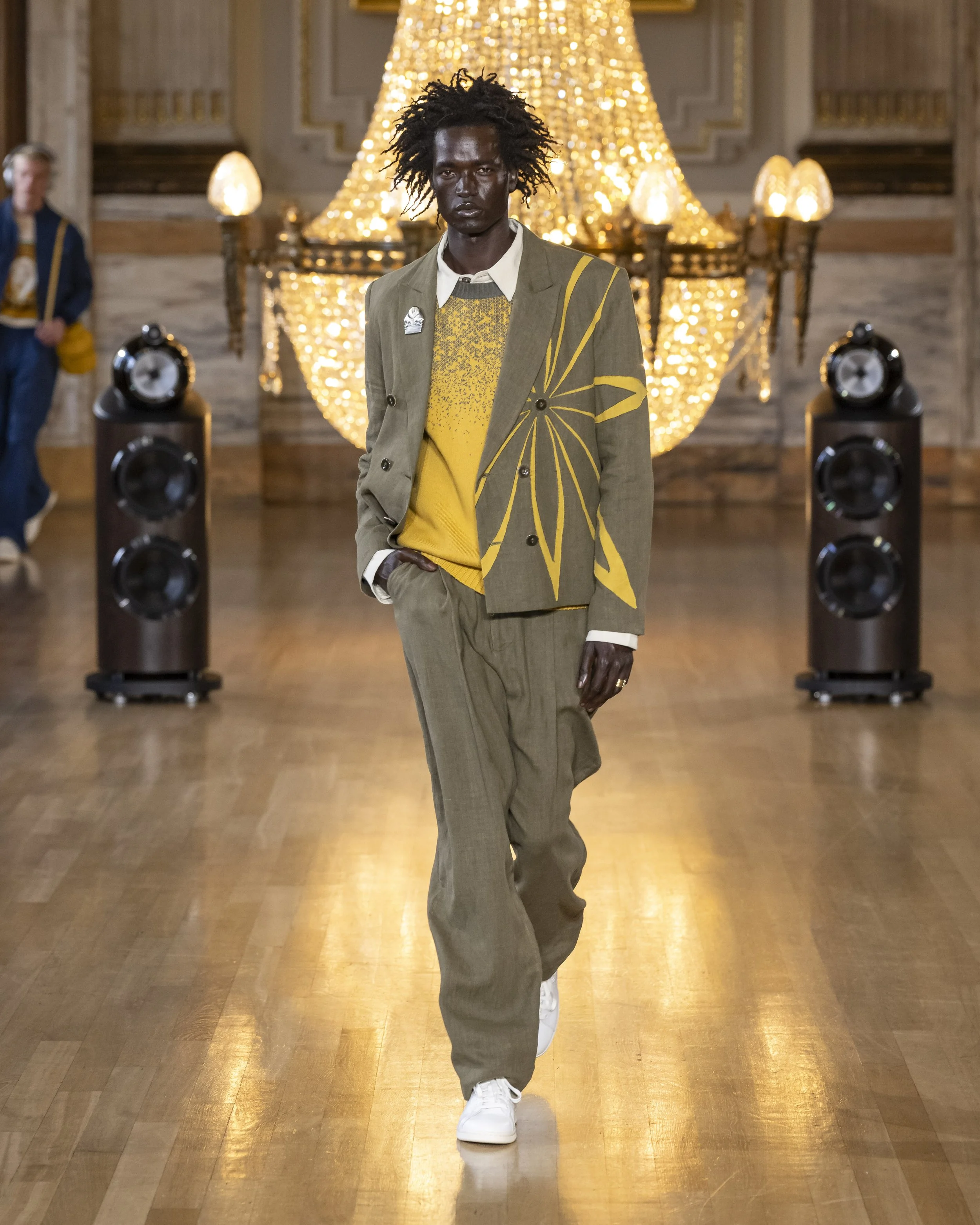 LOOK 25.jpg