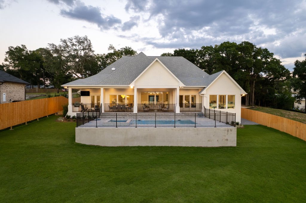 1559BayouSittonCustomHomes-49.jpg