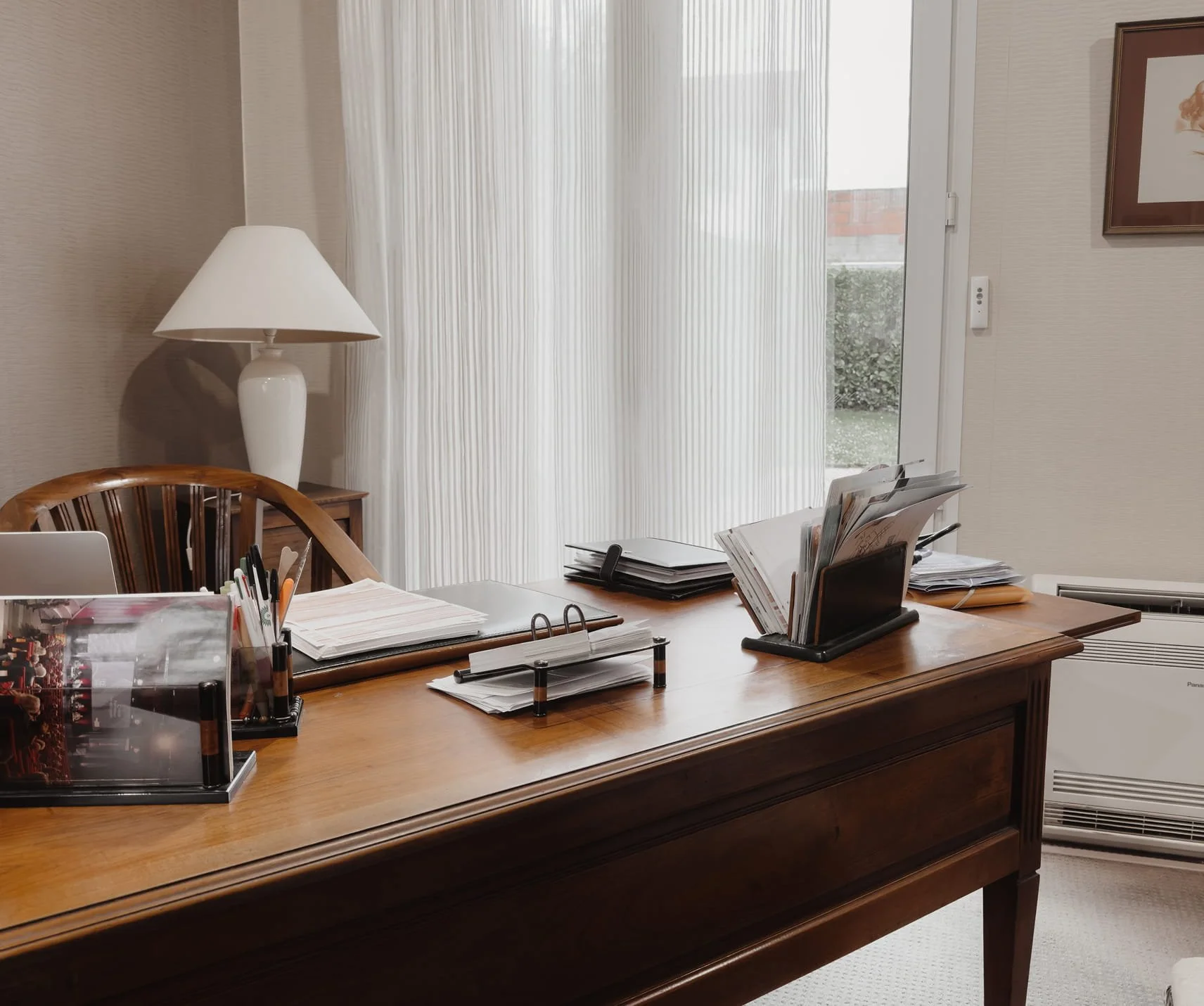 Bureau d'un cabinet pour un accompagnement en psychosomatique.