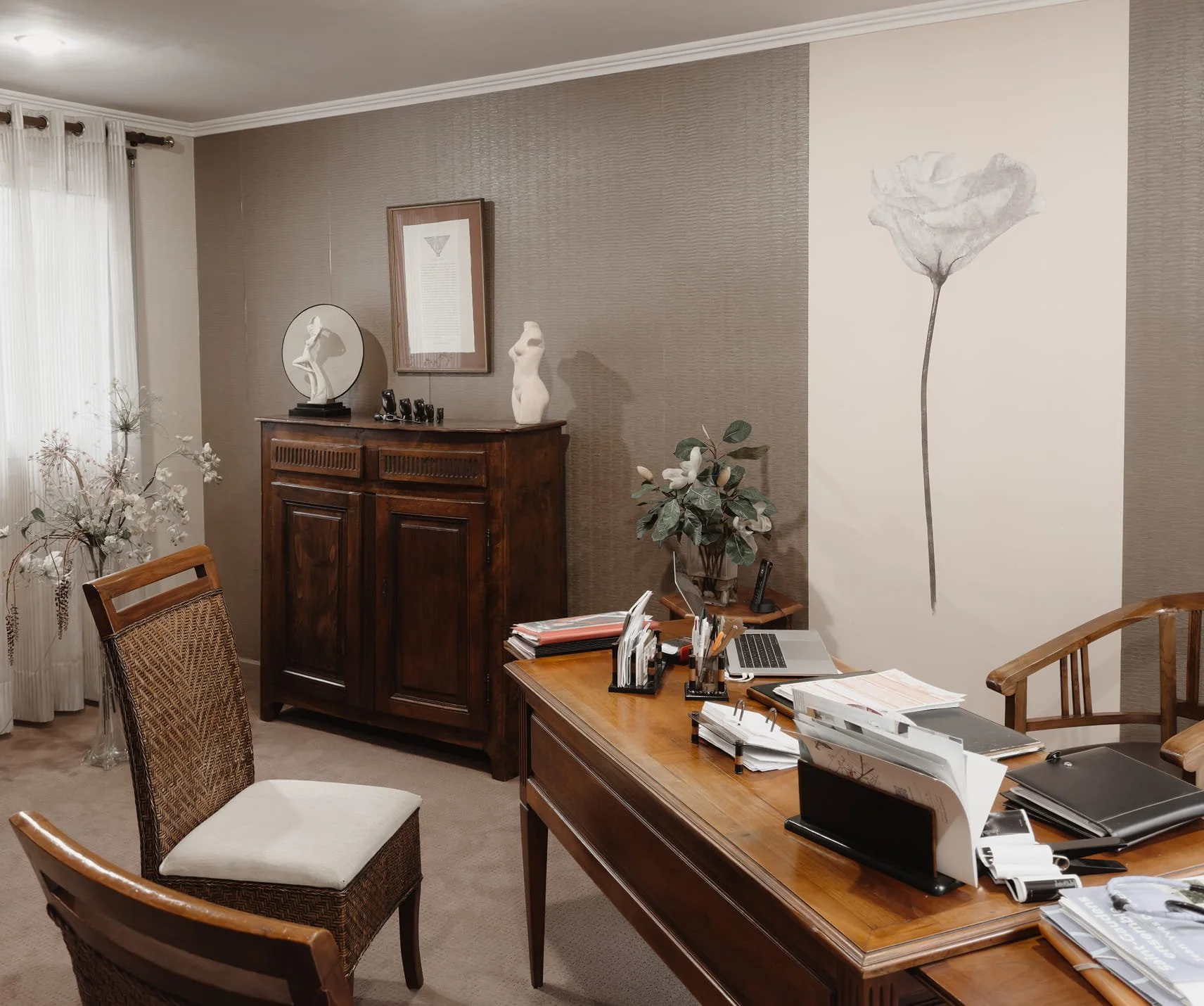 Cabinet pour un accompagnement en psychogénéalogie.