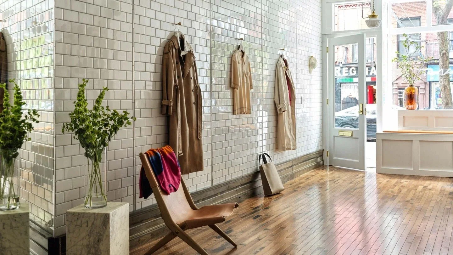 Curation musicale pour les boutiques de Gant via l'agence la Playlist