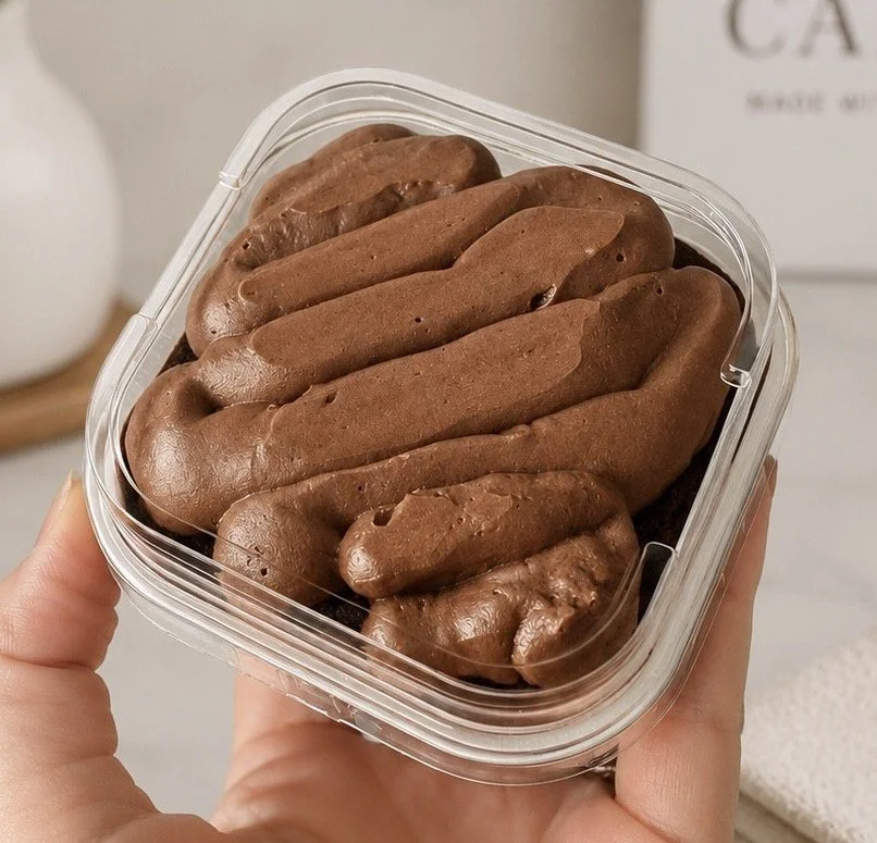 Nutella Stuffed Chocolate Sponge & Chocolate Buttercream