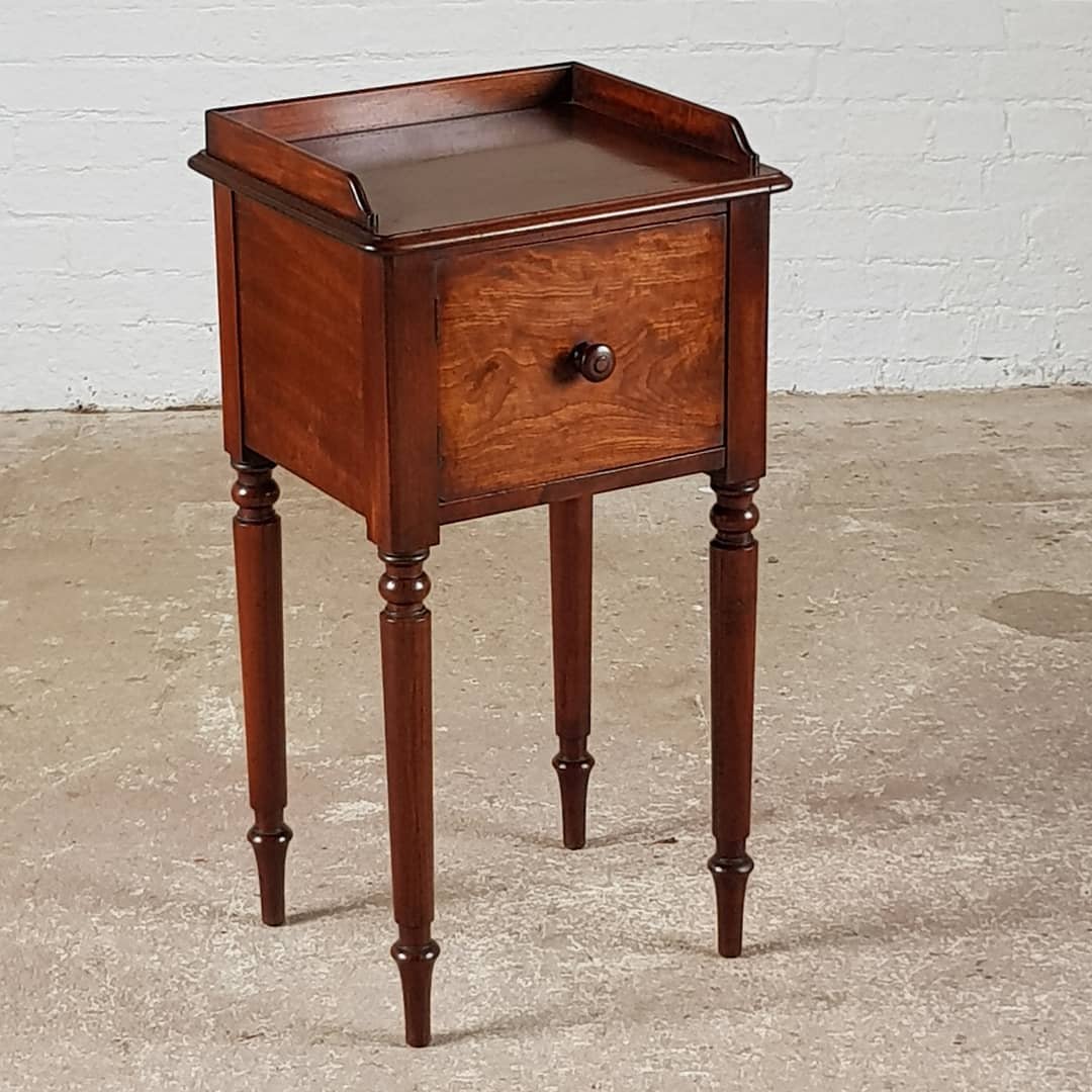 Chests and wardrobes