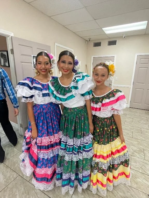 Dancers 3.jpeg