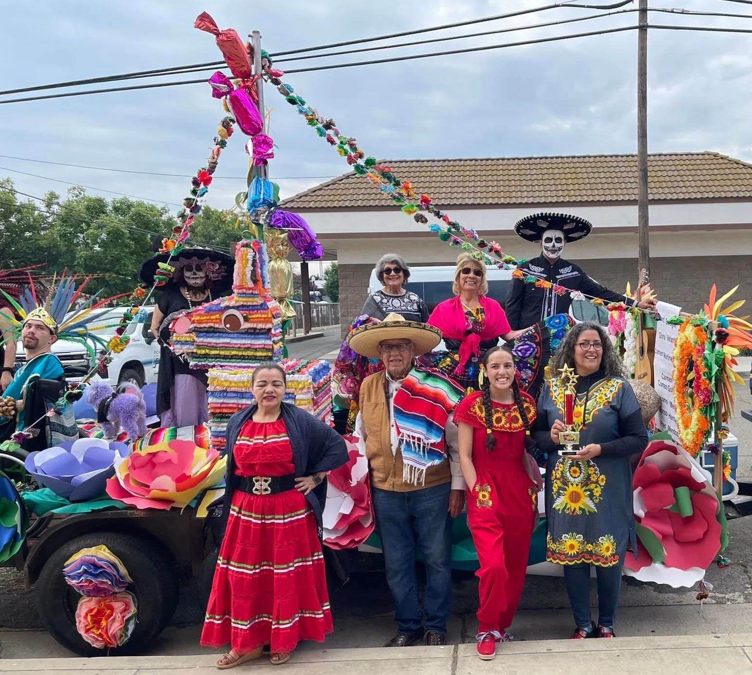 AMAE 5 de mayo Parade.jpg
