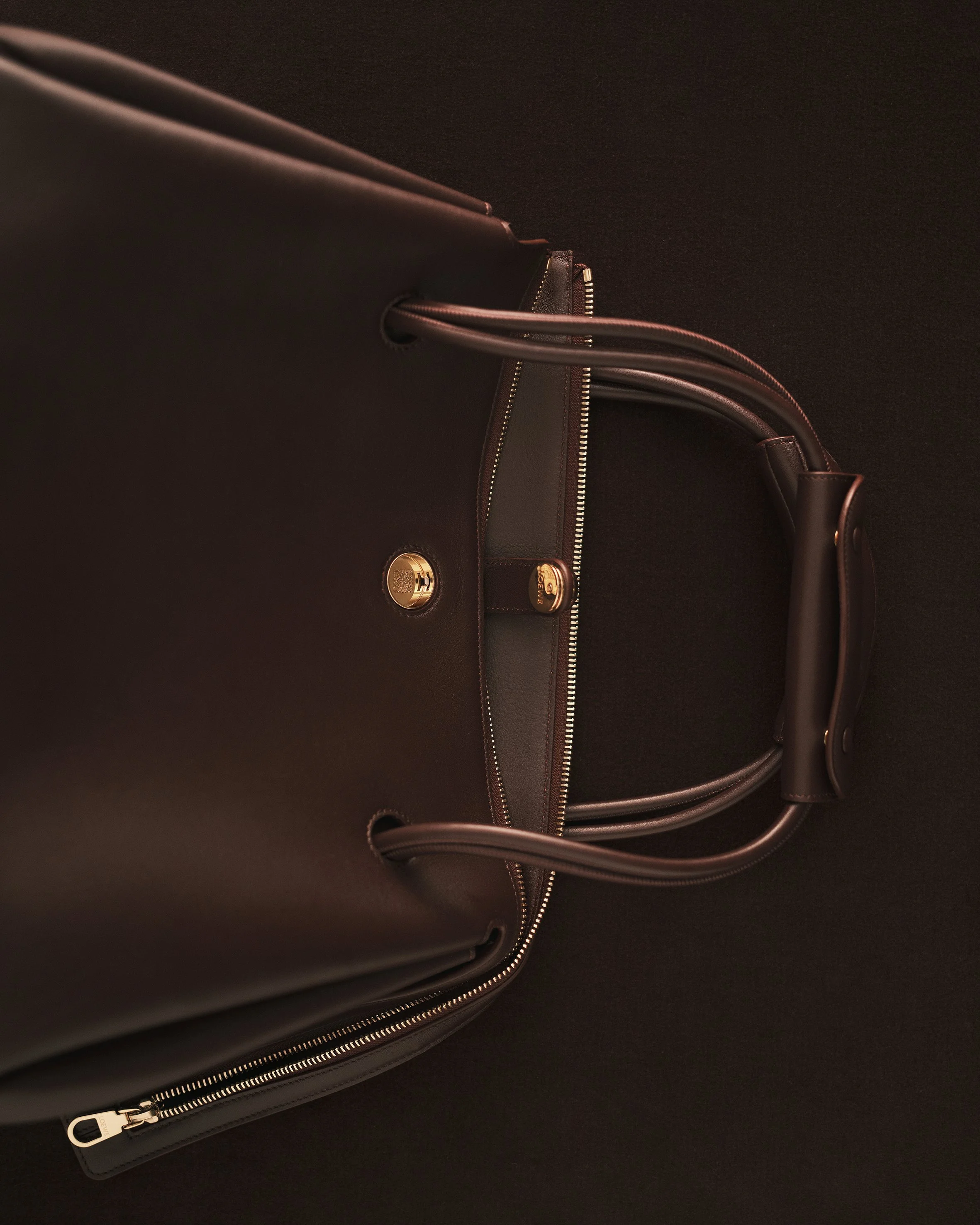 Loewe 030925_TL_SH03_0015_Final.jpg