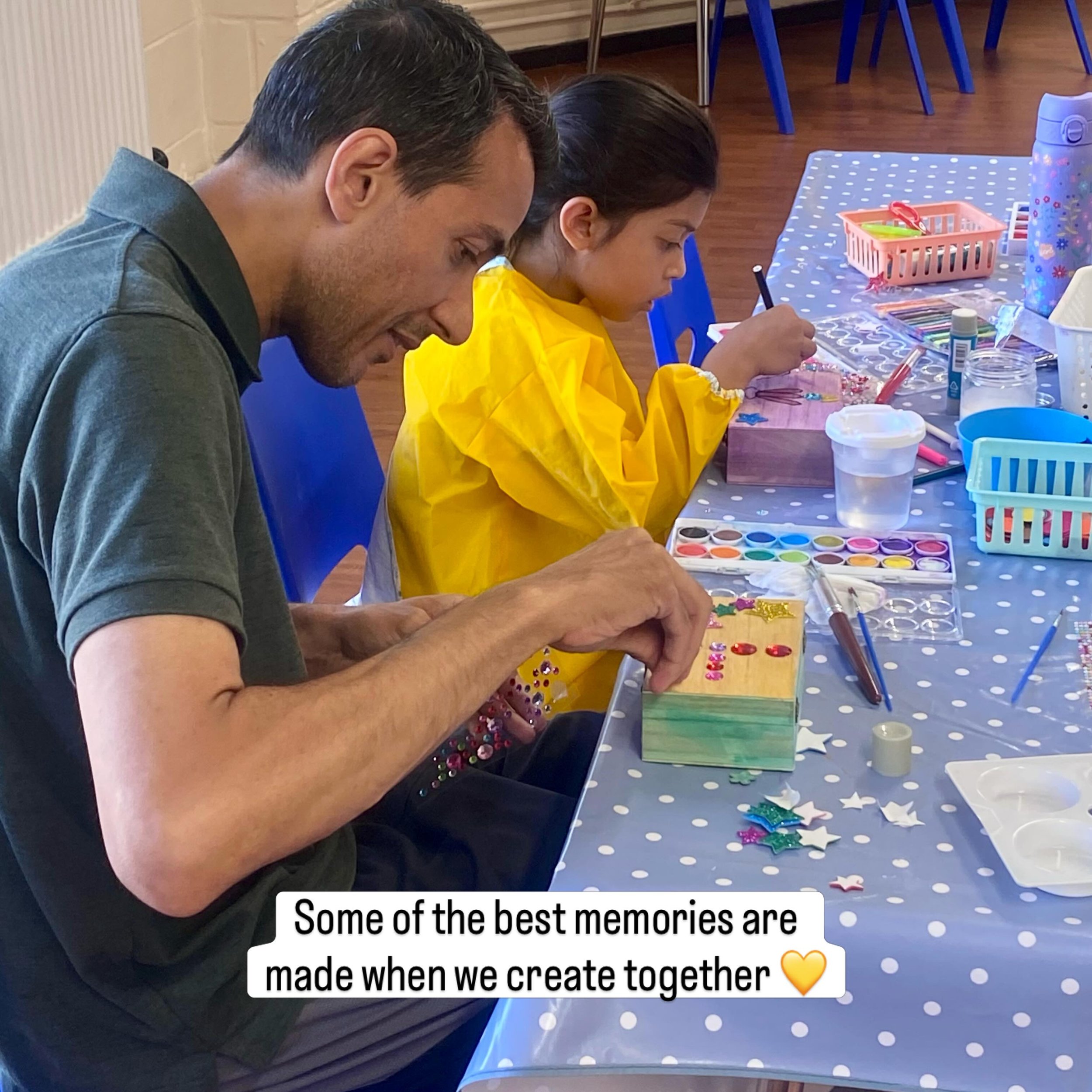There was something so lovely about seeing these two creating together yesterday. 💛
At WonderKids, we love seeing children enjoy the creative process&mdash;but there&rsquo;s something extra special about sharing that experience with someone you love
