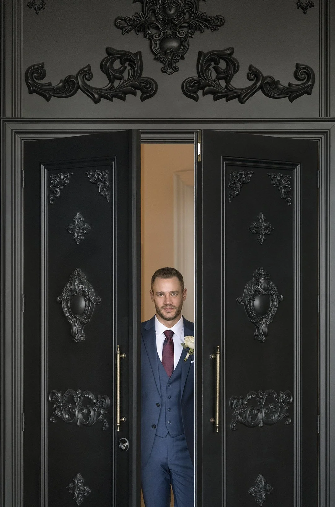 Groom at Mint room Studio