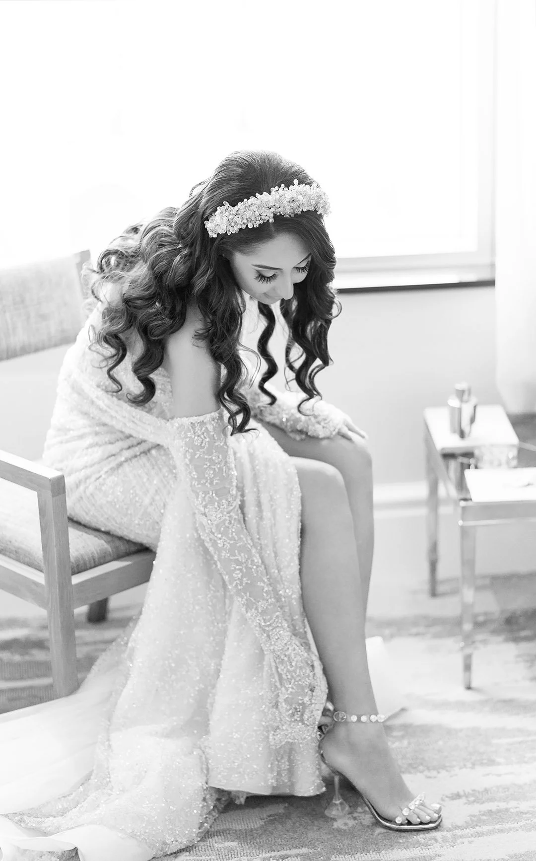 bride getting ready photos