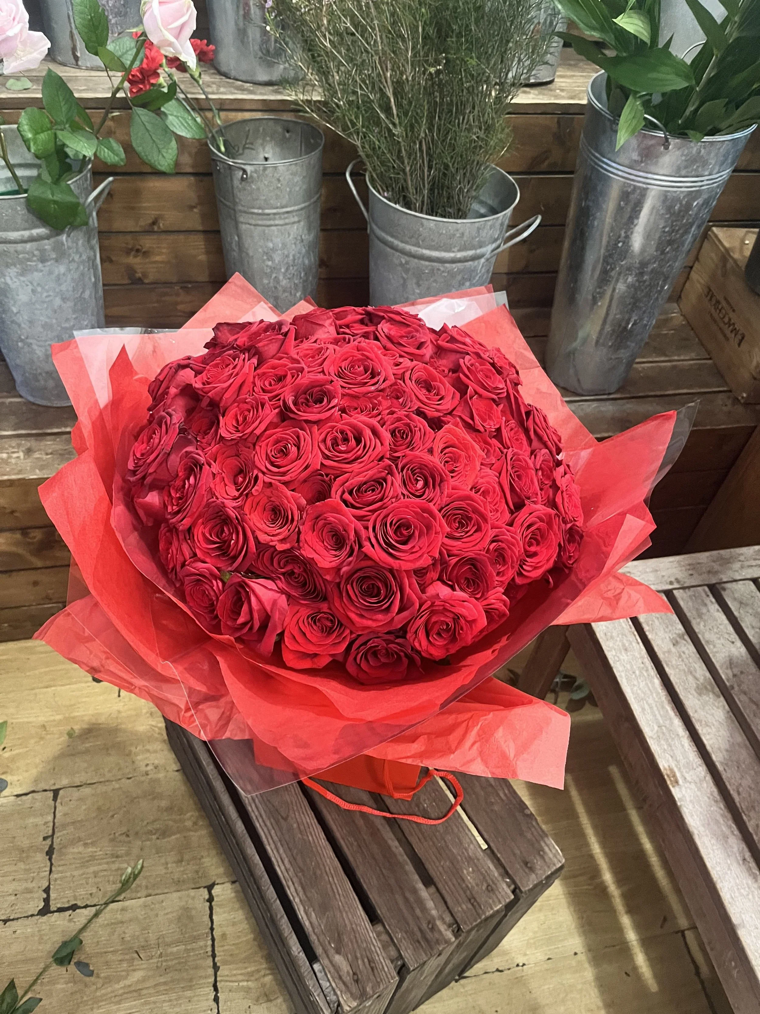 100 roses red.jpg