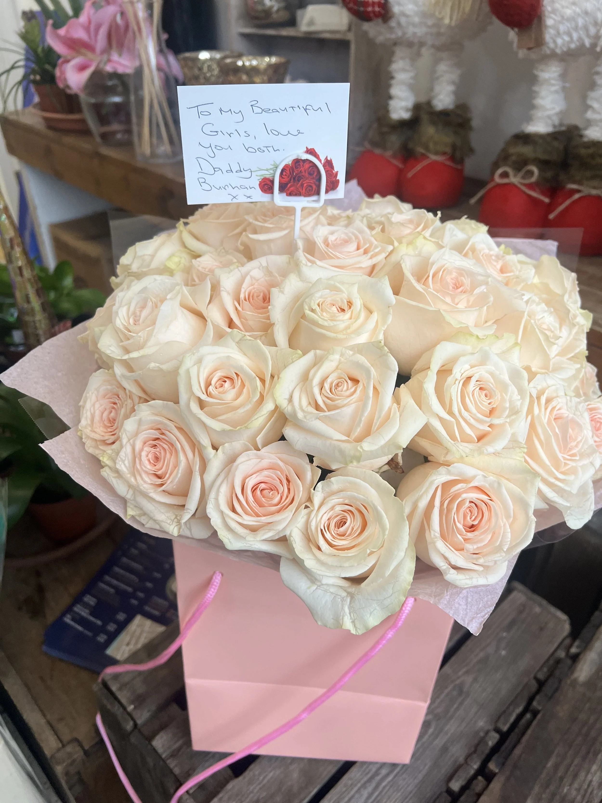 20 Avalanche Roses