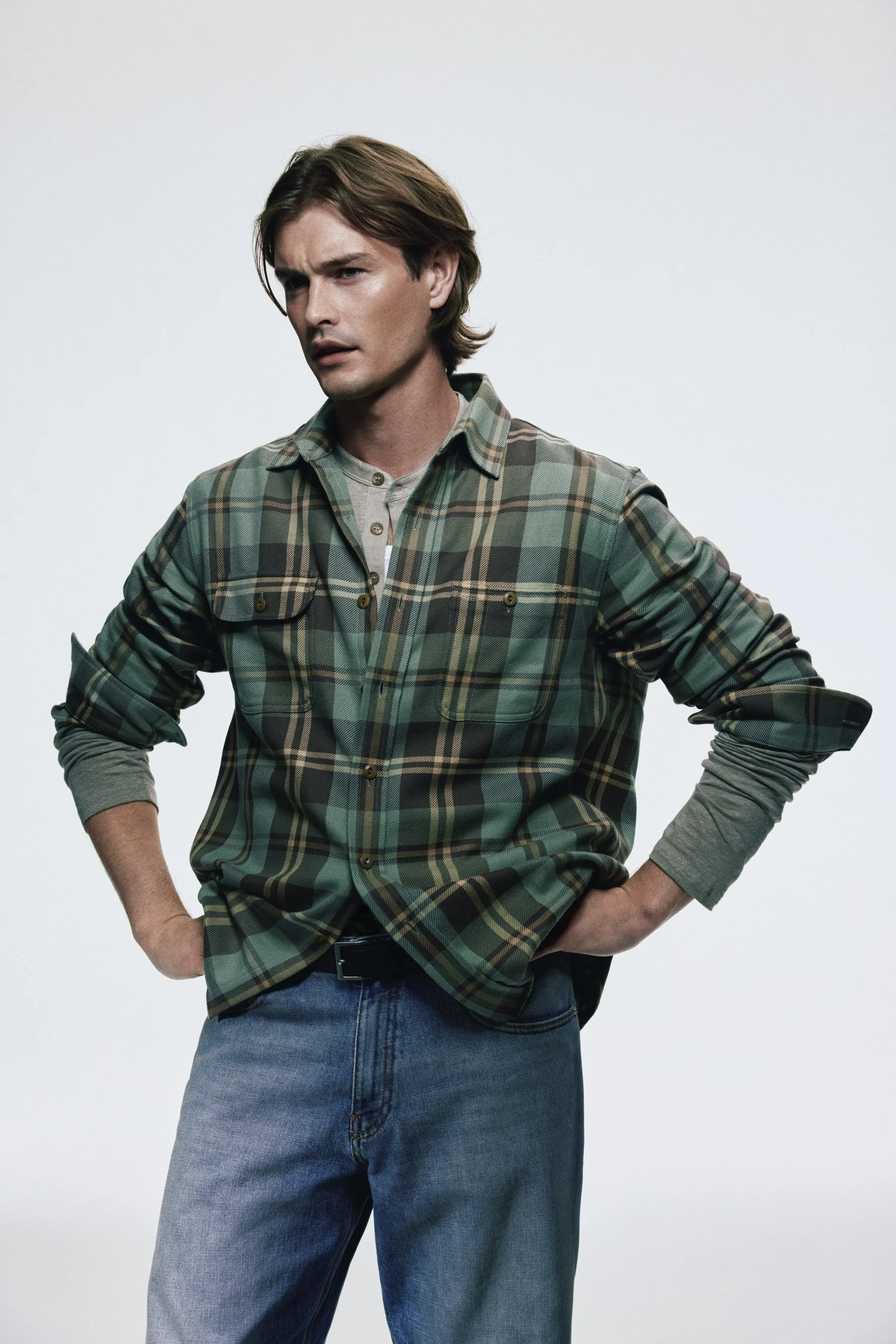 250905_Mytheresa_Inhouse_Production_Look_04_Casual_Shirts_0151_RGB.jpg