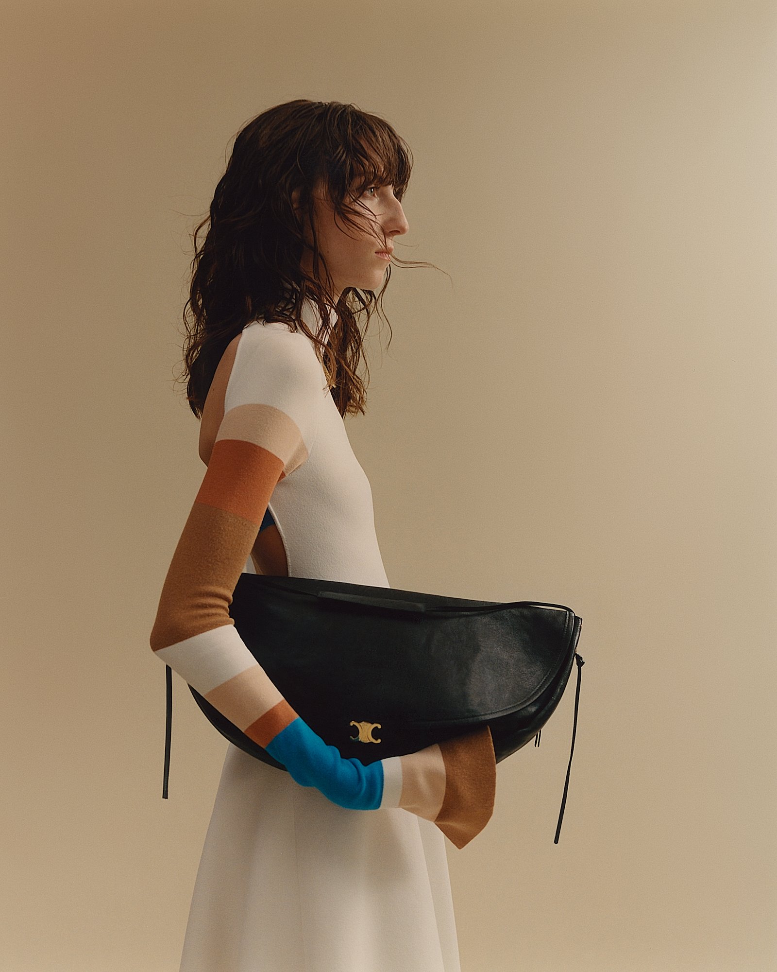 collectiveinterest-guillem-lopez-nicolau-dawn:mia-le-journal-2026- 3.jpg