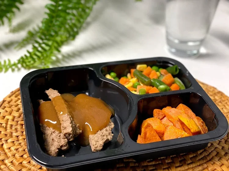 Beef Patty Strips & Gravy