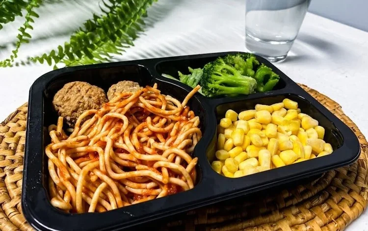 Spaghetti & Meatballs