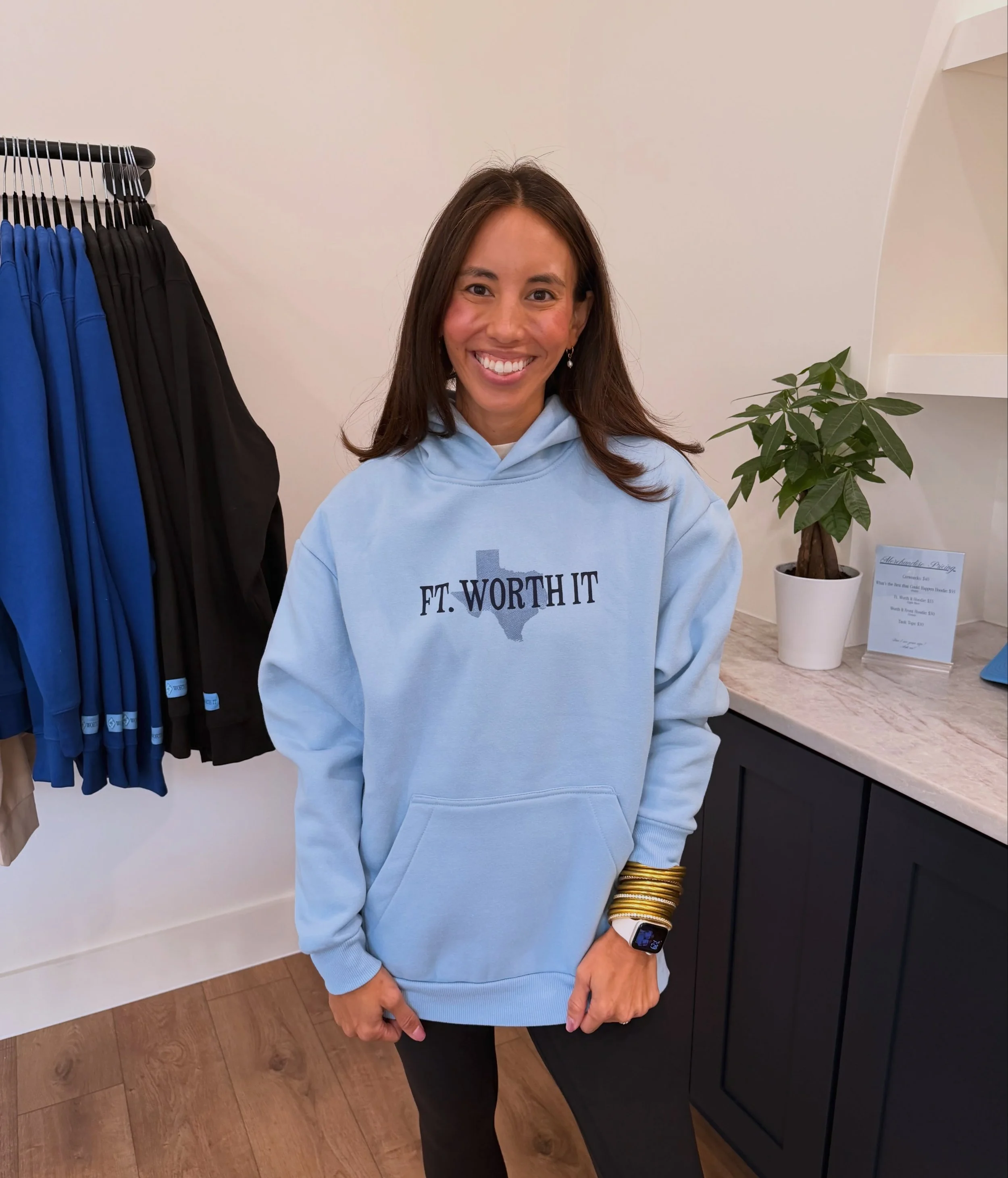 this weekend is calling for cool, rainy weather!!! the PERFECT weather for a hoodie! 🩵