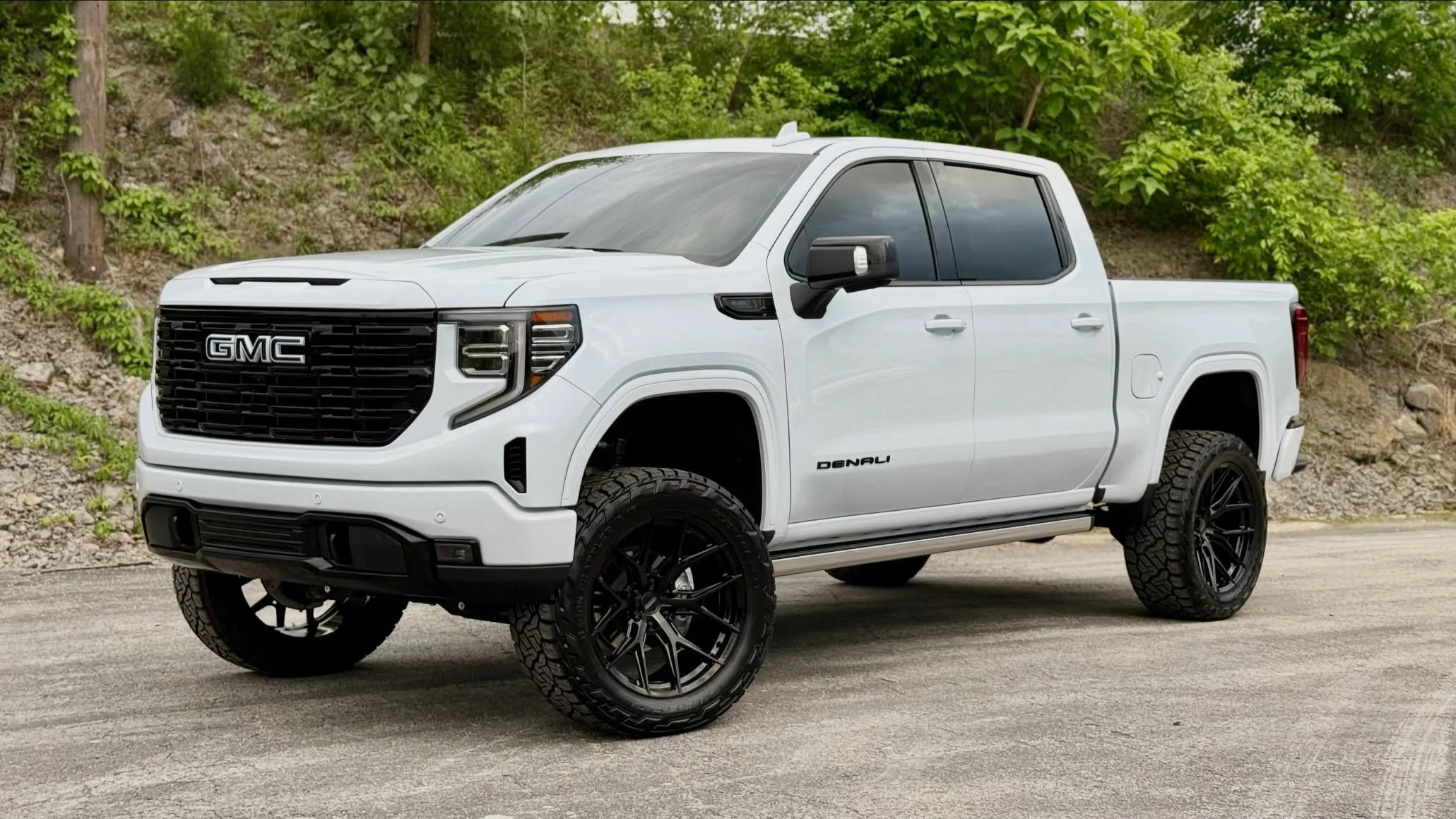 This 2026 Denali came in for Ultimate Plus Full Front PPF/ Full XR Plus Window Tint/ Glass, Trim, Body, and Wheels-Off Fusion Ceramic Coating. Tasteful color match and paintwork done by @pristine_paint_works for a unique and well dressed presentation