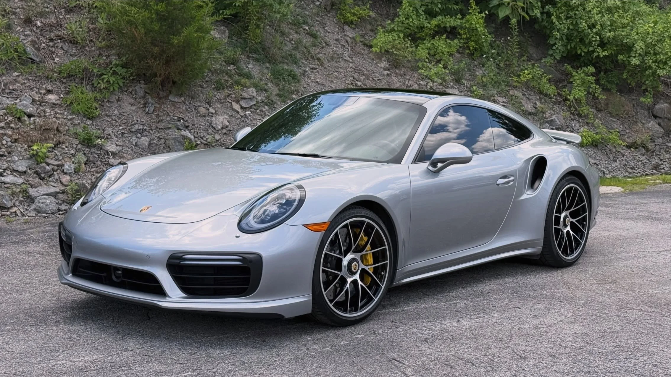 Boutique Full Body installation in XPEL ULTIMATE PLUS 10 with XR PLUS on all glass on this perfect spec/low mileage &lsquo;17 911 Turbo S. #xpel #driveprotected #filmlab