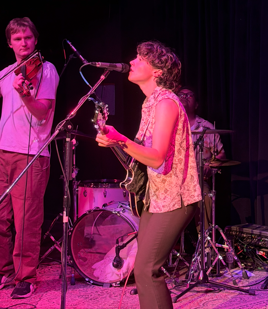 amelia-day-may-rolling-bay-music-club.png