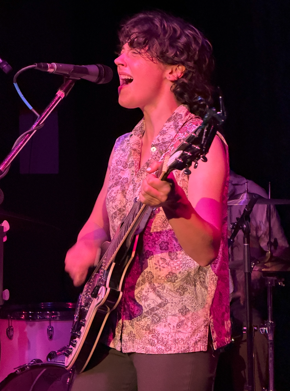 amelia-day-may-rolling-bay-music-club.png