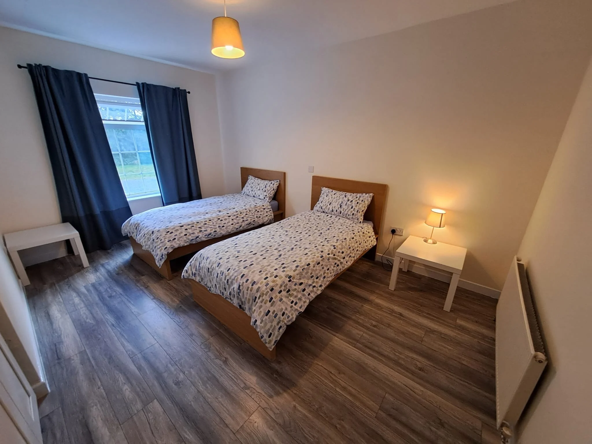 Twin bedroom, Fishermans Lodge, Kilbeg Pier, Lough Corrib, Galway