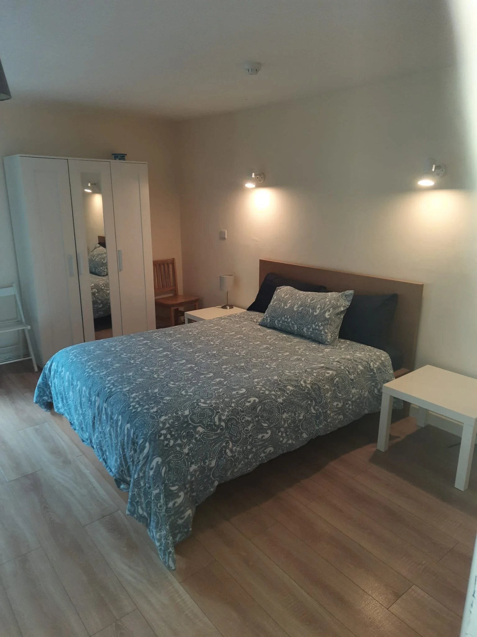 Master King bedroom En-Suite, Odies Lodge, Kilbeg Pier, Lough Corrib, Galway